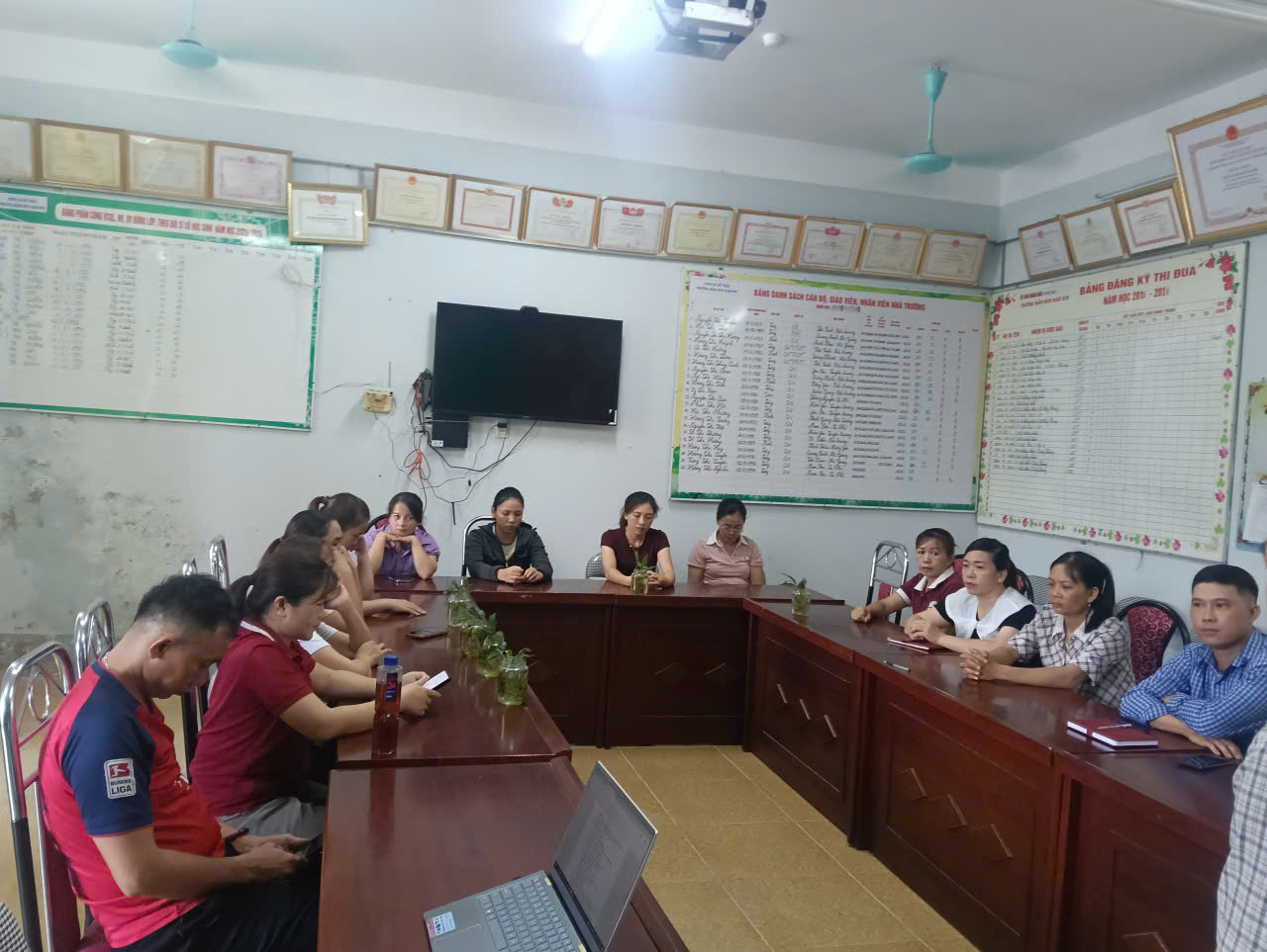 Câu lạc bộ Nghệ thuật Chiêu Lầu Thi tổ chức gặp mặt, giao lưu
