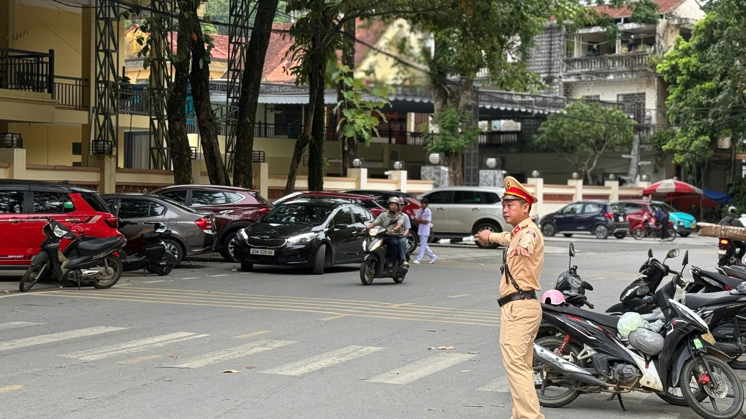 PHÒNG CẢNH SÁT GIAO THÔNG BẢO ĐẢM TTATGT PHỤC VỤ KHAI GIẢNG NĂM HỌC 2026-2027