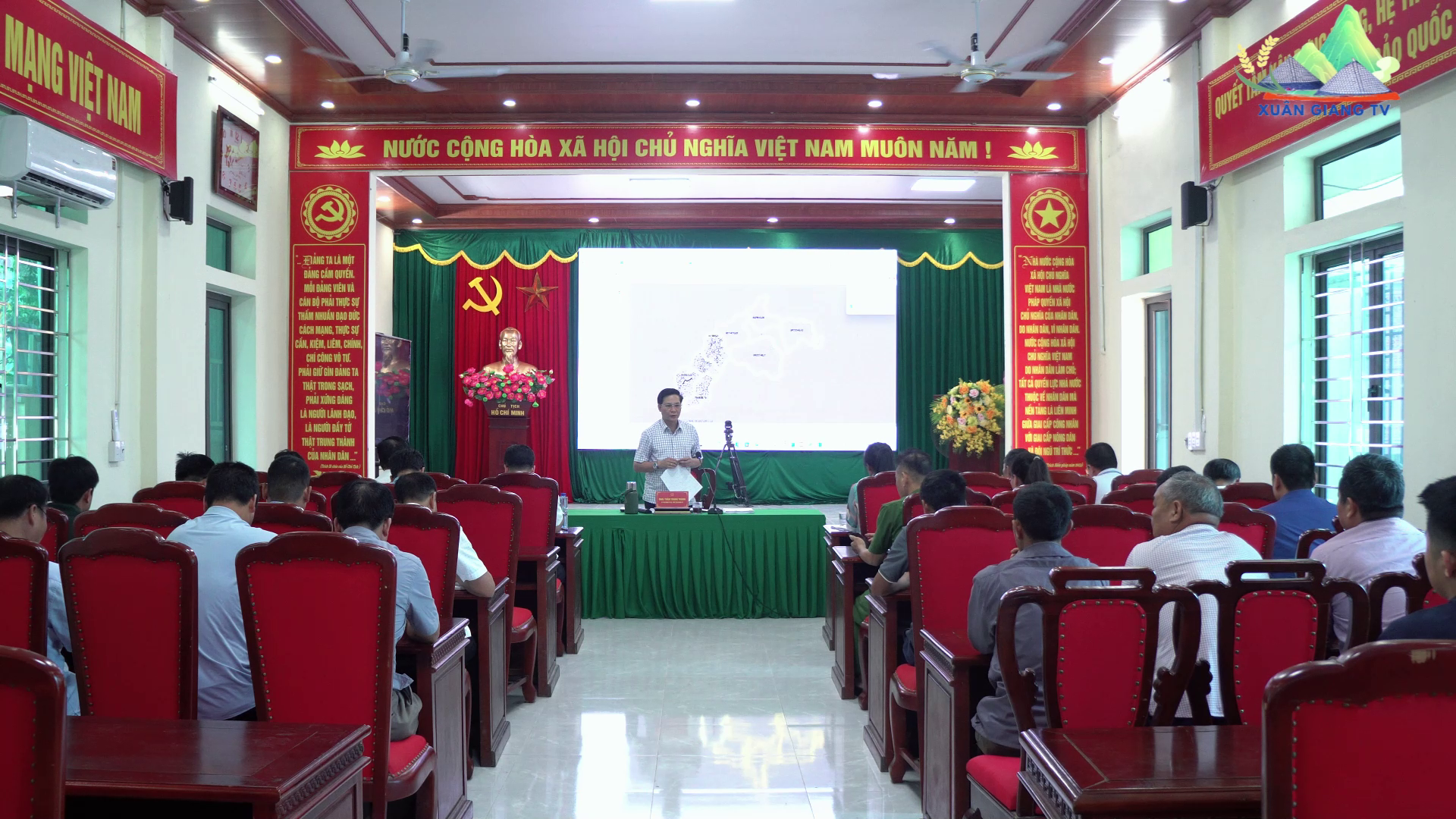 Xã Xuân Giang: Tổ chức Phiên họp thứ 3 Ban Chỉ đạo sắp xếp thôn và bố trí cán bộ không chuyên trách