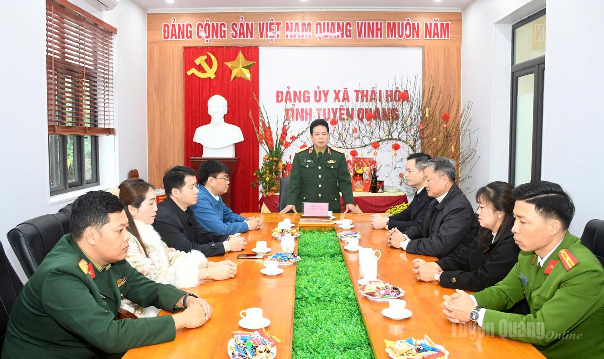 Chỉ huy trưởng Bộ Chỉ huy Quân sự tỉnh Lại Tiến Giang thăm, chúc Tết xã Thái Hòa