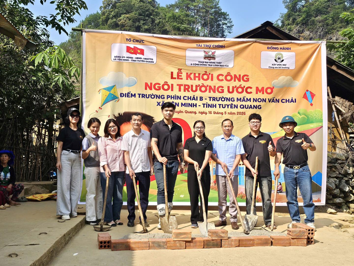 LỄ KHỞI CÔNG “NGÔI TRƯỜNG ƯỚC MƠ” VÀ TRAO TẶNG “NGÔI NHÀ ƯỚC MƠ” TẠI XÃ YÊN MINH