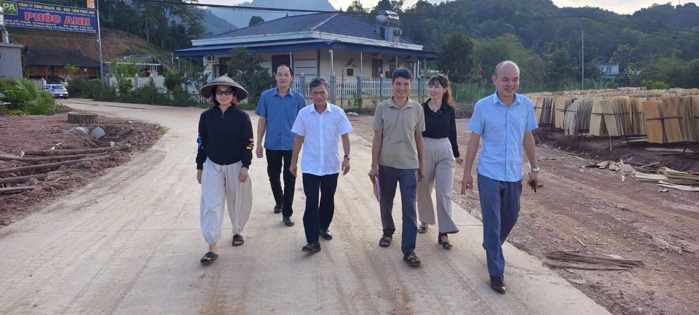 HĐND XÃ BẰNG LANG KHẢO SÁT VIỆC THỰC HIỆN CÁC CHỈ TIÊU NGHỊ QUYẾT NĂM 2026 TẠI DOANH NGHIỆP