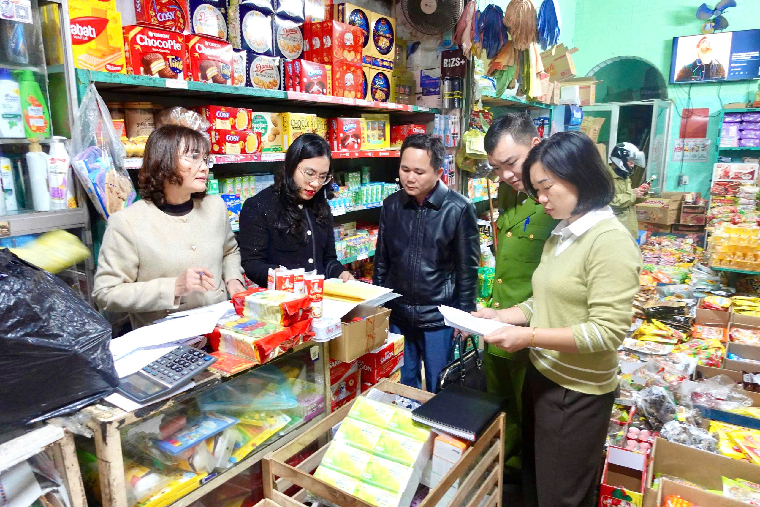 Đoàn kiểm tra liên ngành phường Bình Thuận kiểm tra công tác an toàn thực phẩm năm 2026