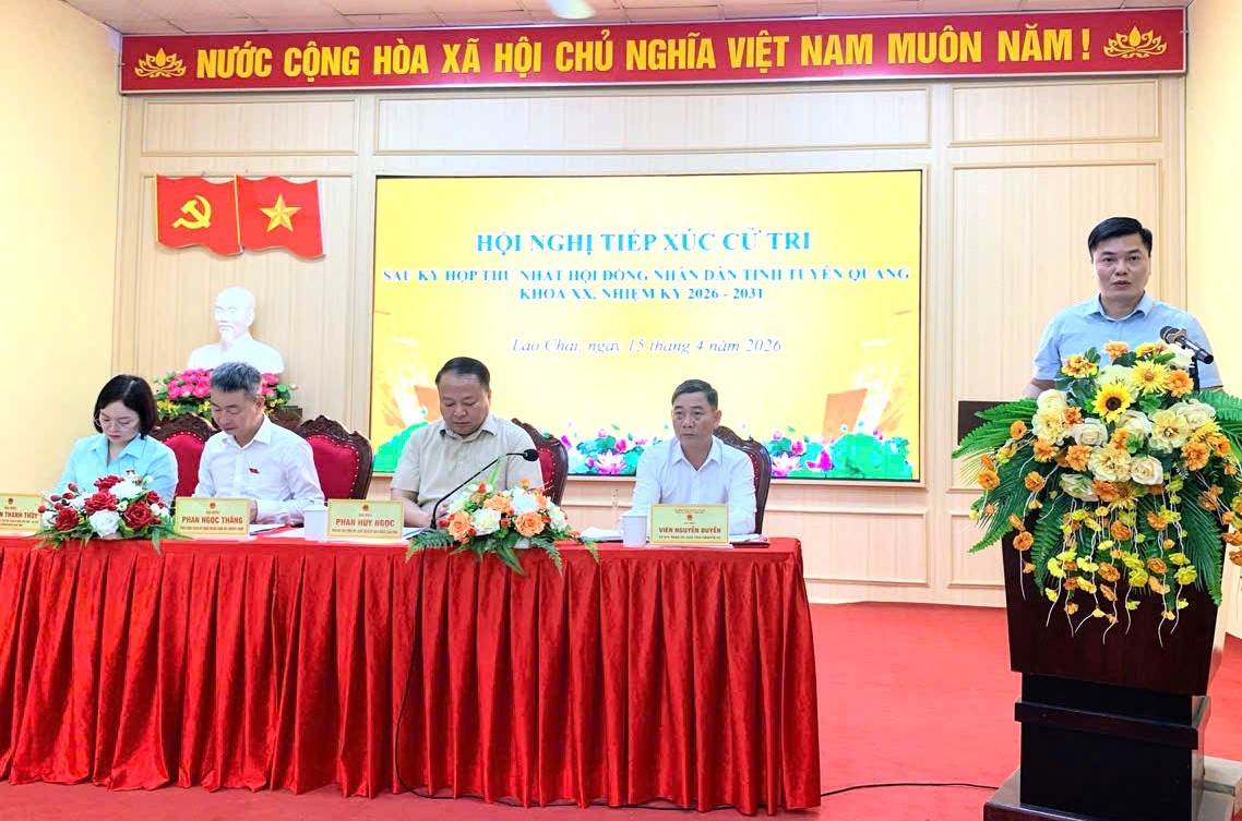 TỔ ĐẠI BIỂU SỐ 3 HĐND TỈNH TIẾP XÚC CỬ TRI SAU KỲ HỌP THỨ NHẤT TẠI XÃ LAO CHẢI