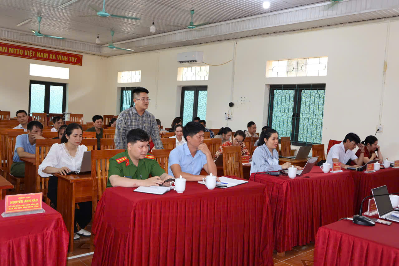 Họp BTC ĐH Duy.jpg