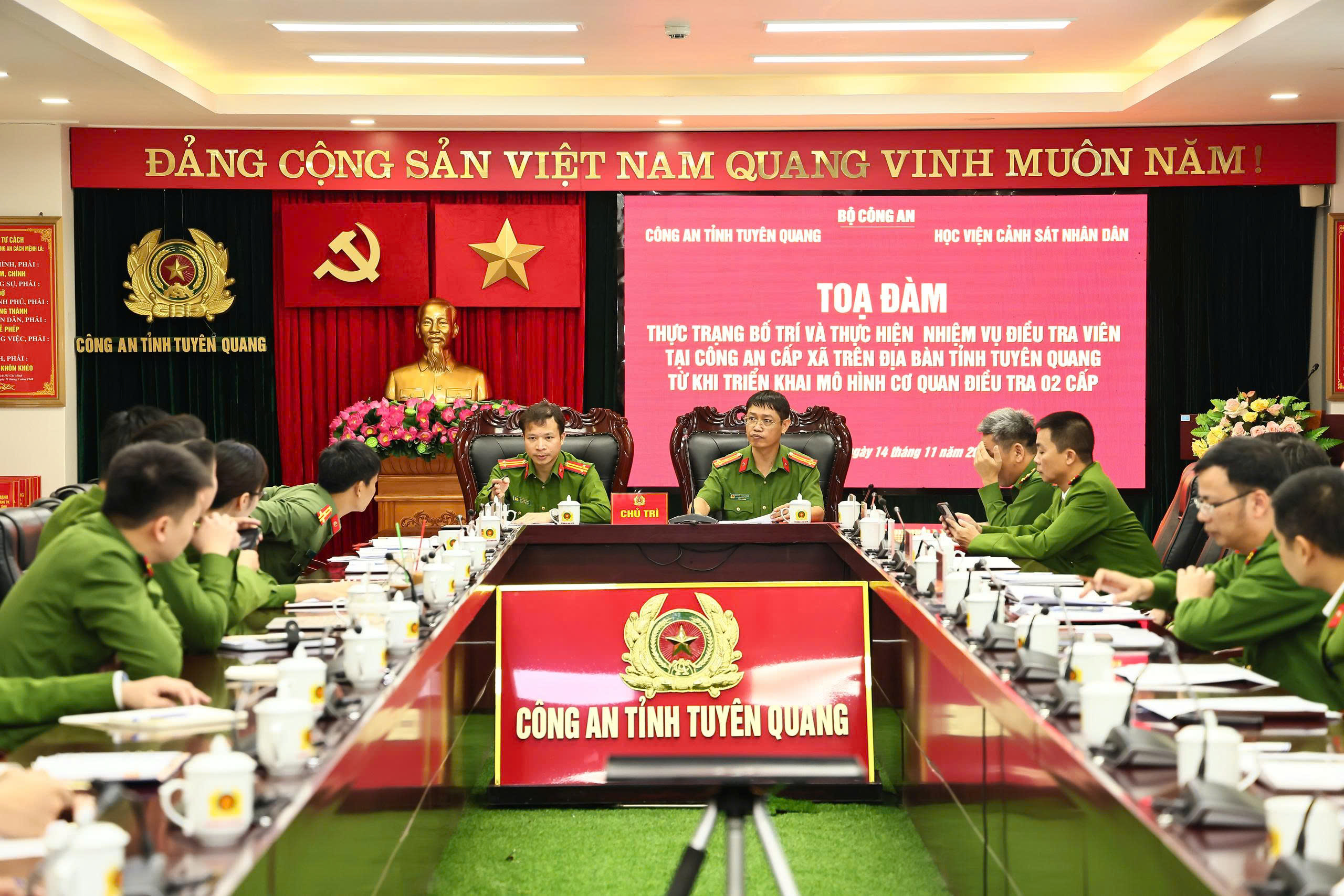TOẠ ĐÀM THỰC TRẠNG BỐ TRÍ VÀ THỰC HIỆN ĐIỀU TRA VIÊN TẠI CÔNG AN CẤP XÃ TRÊN ĐỊA BÀN TỈNH TUYÊN QUANG TỪ KHI TRIỂN KHAI MÔ HÌNH CƠ QUAN ĐIỀU TRA 02 CẤP 