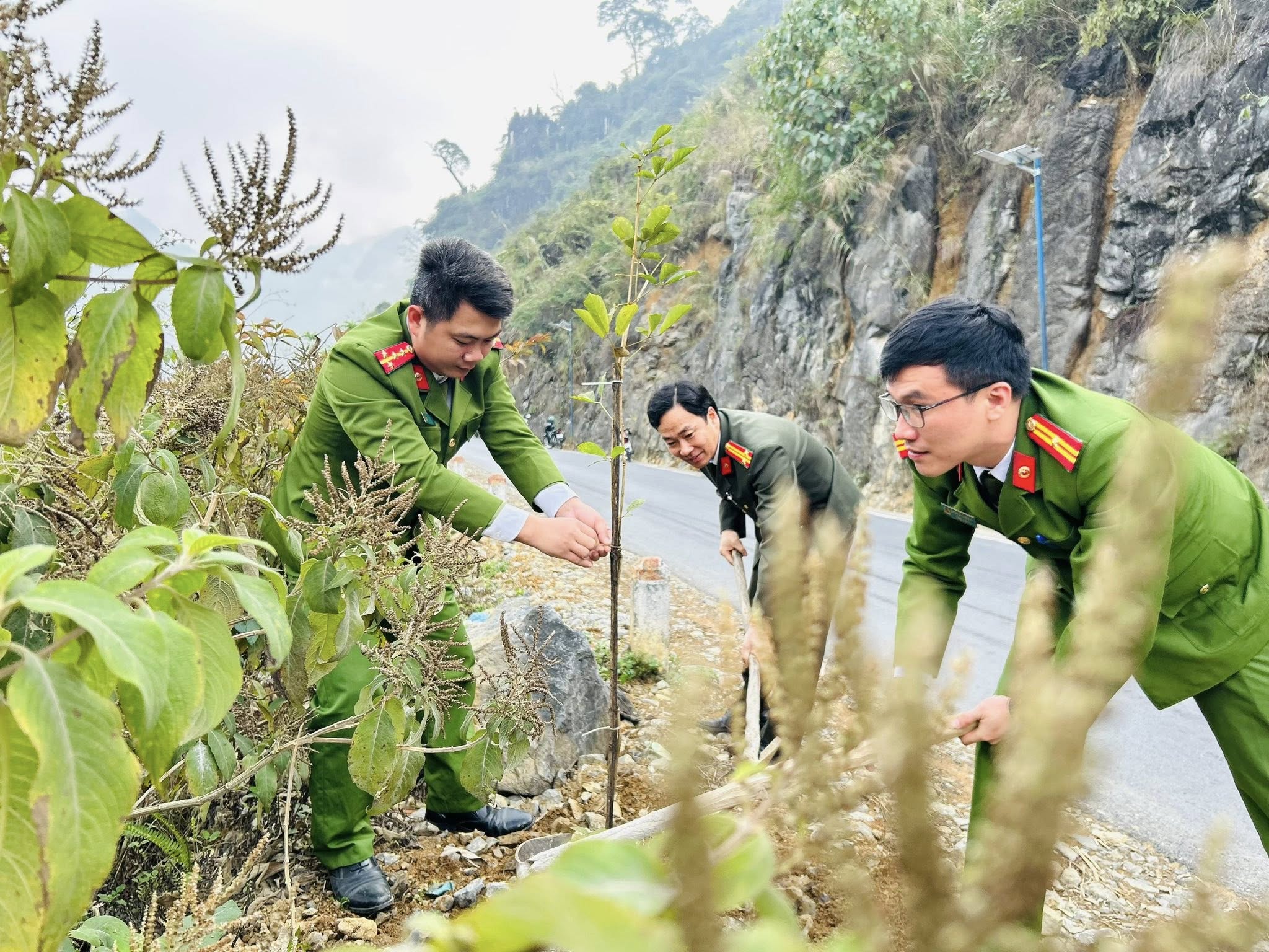 XUÂN BÍNH NGỌ - GIEO MẦM XANH TRÊN TUYẾN ĐẦU BIÊN GIỚI 