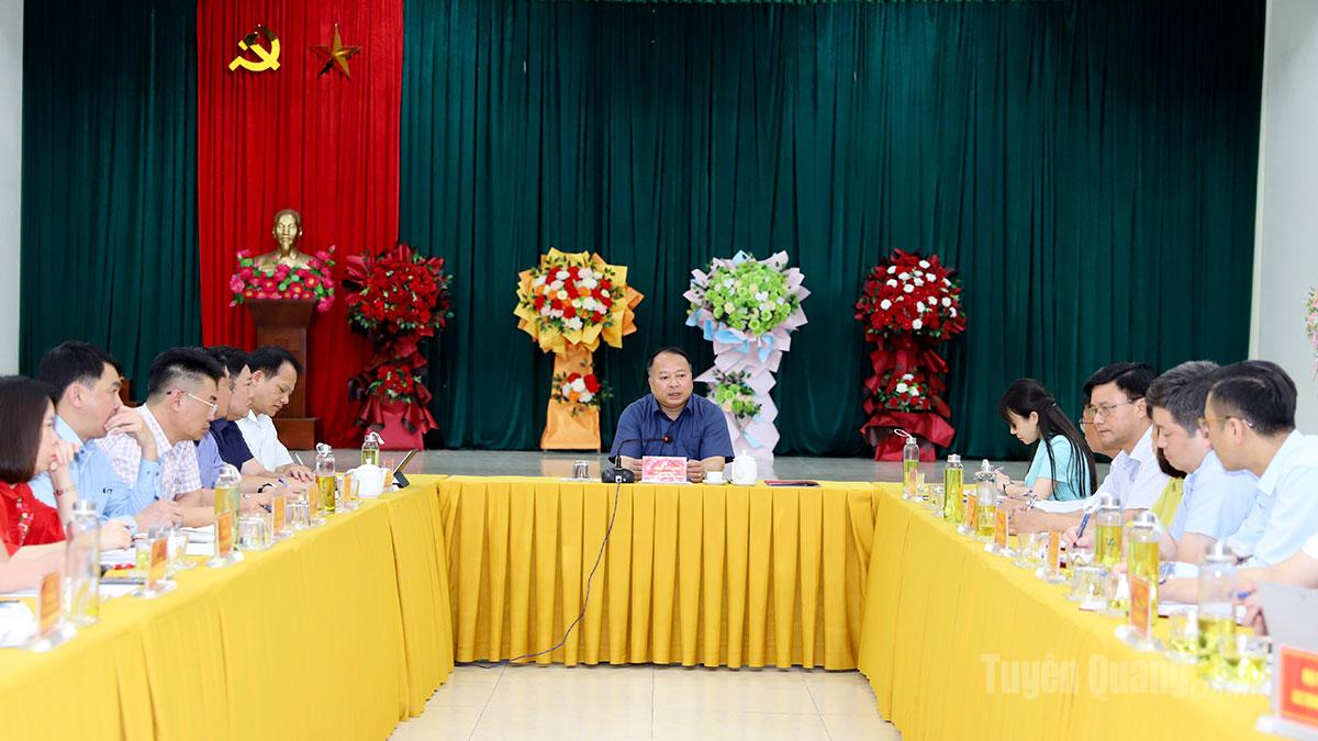 Chủ tịch UBND tỉnh Phan Huy Ngọc: Đầu tư phát triển công nghiệp thúc đẩy tăng trưởng, giải quyết việc làm cho lao động địa phương