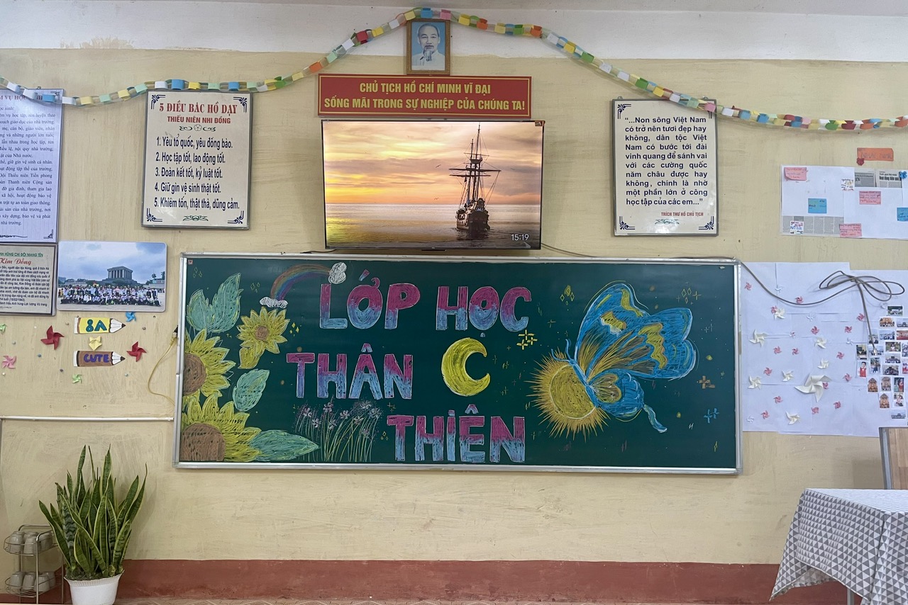 Trường THCS Thượng Ấm tổ chức Hội thi trang trí lớp học chào mừng 95 năm Ngày thành lập Đoàn TNCS Hồ Chí Minh