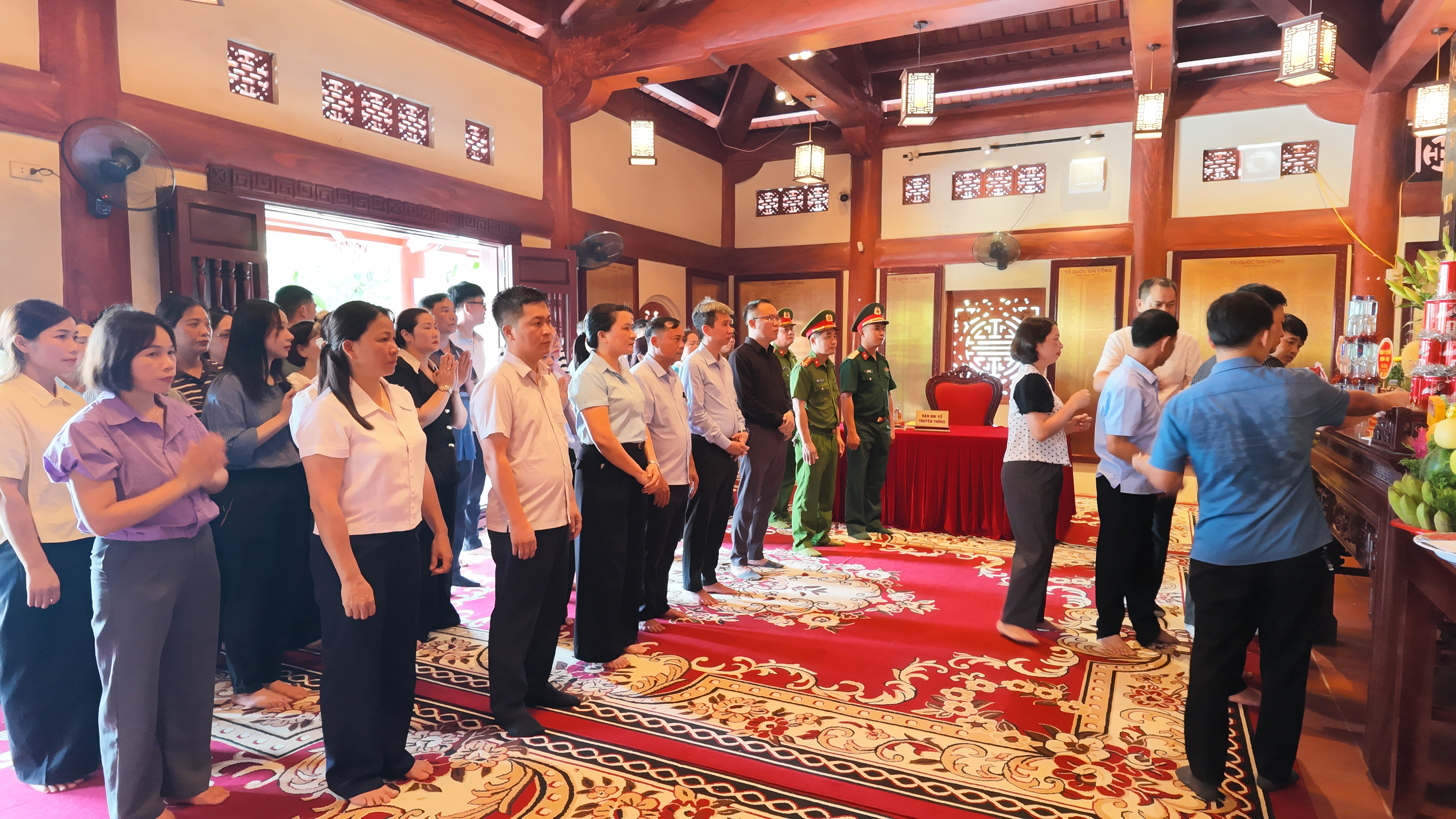 Viếng NT 4.JPG