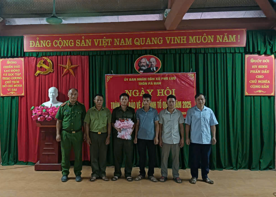 XÃ PHÙ LƯU TỔ CHỨC THÀNH CÔNG “NGÀY HỘI TOÀN DÂN BẢO VỆ AN NINH TỔ QUỐC” NĂM 2025
