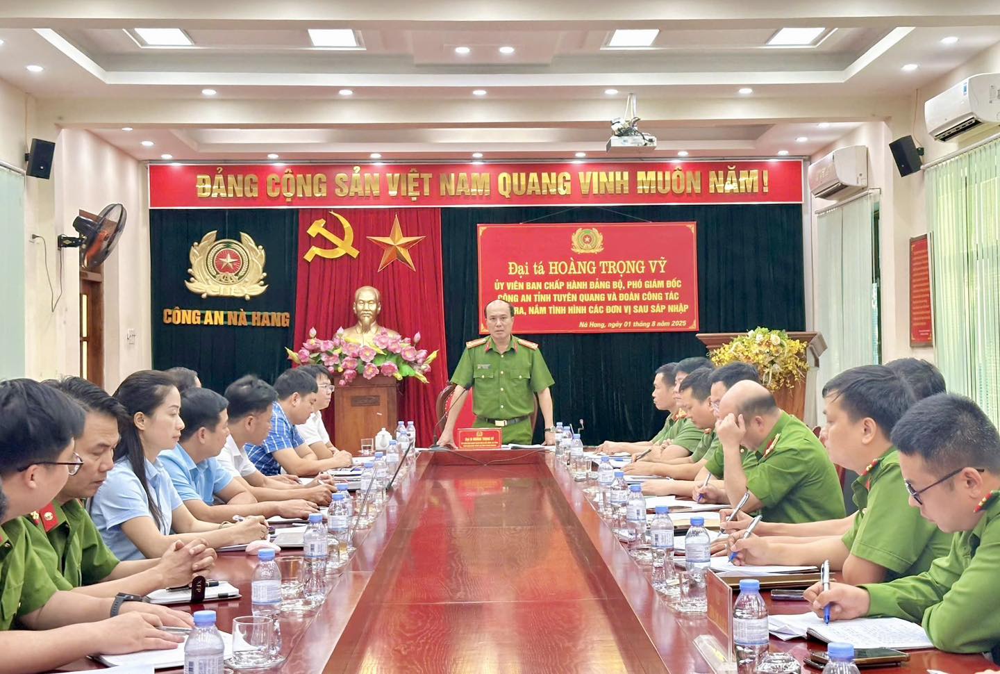 LÃNH ĐẠO CÔNG AN TỈNH KIỂM TRA, ĐÁNH GIÁ CÔNG TÁC SAU SÁP NHẬP TẠI CÔNG AN XÃ