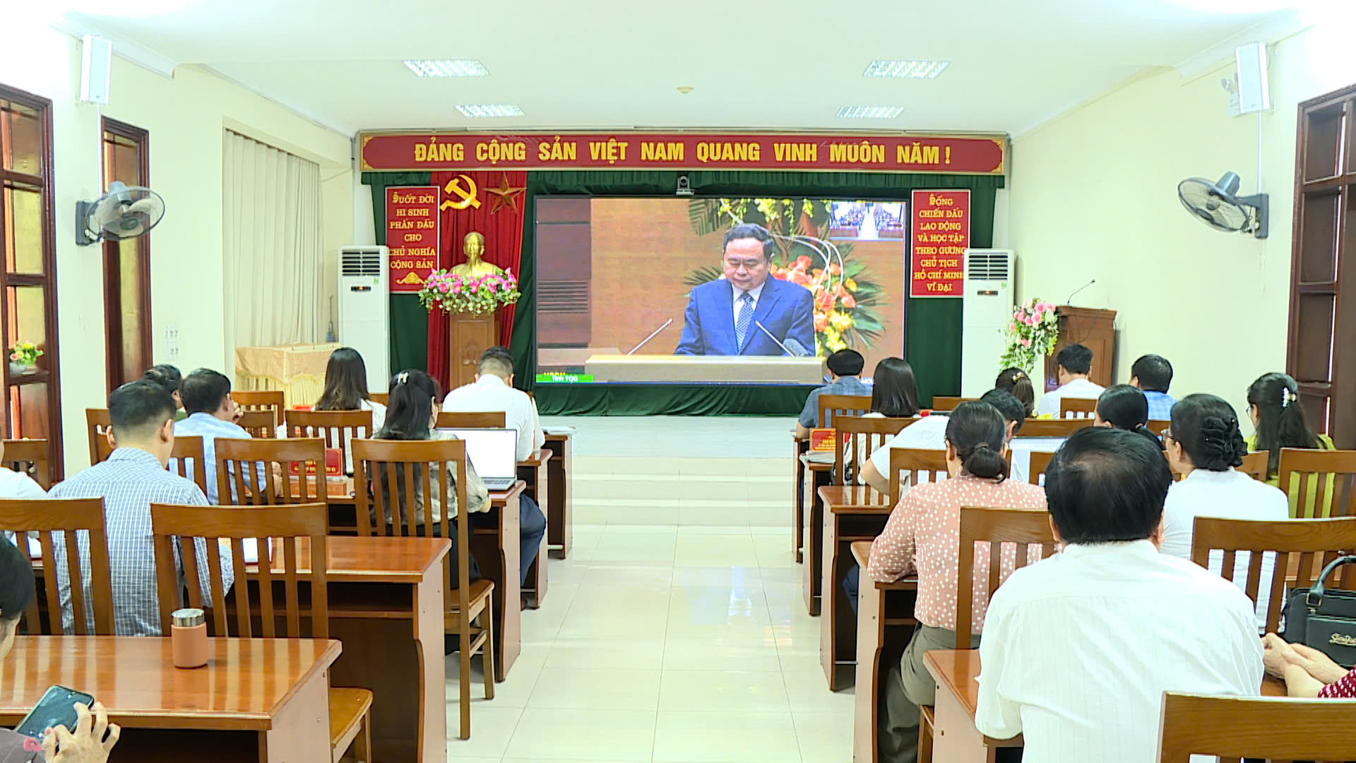 Hội nghị trực tuyến toàn quốc tổng kết công tác bầu cử