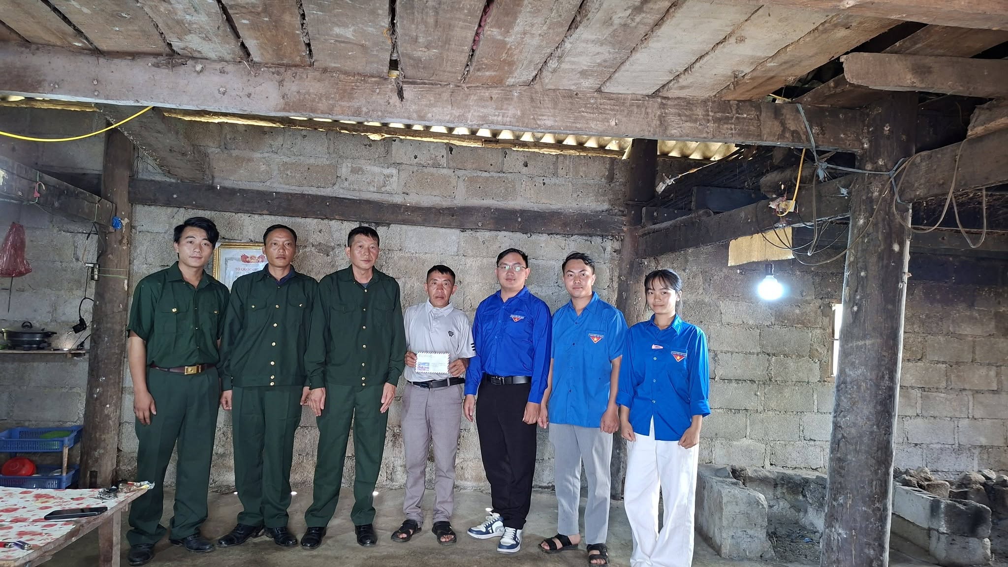 TUỔI TRẺ XÃ LŨNG PHÌN TỔ CHỨC "BỮA CƠM TRI ÂN" NHÂN KỶ NIỆM 79 NĂM NGÀY THƯƠNG BINH - LIỆT SĨ (27/7/1947 - 27/7/2026)