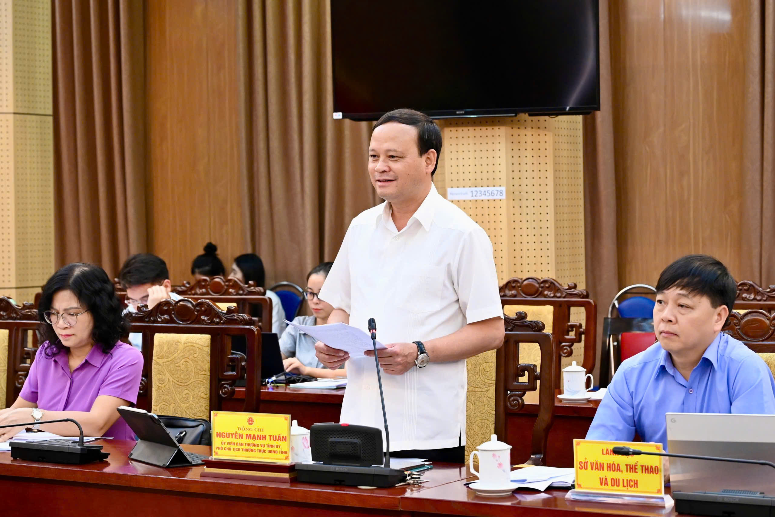 Phó Chủ tịch Thường trực UBND tỉnh Nguyễn Mạnh Tuấn làm việc với Tập đoàn Việt Thành