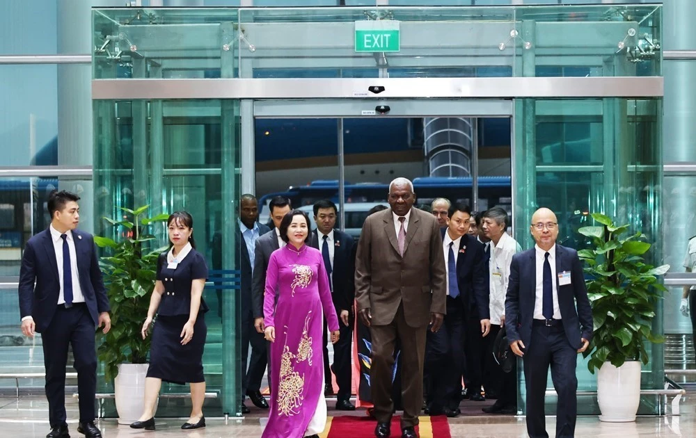 Top Cuban legislator begins official trip to Viet Nam