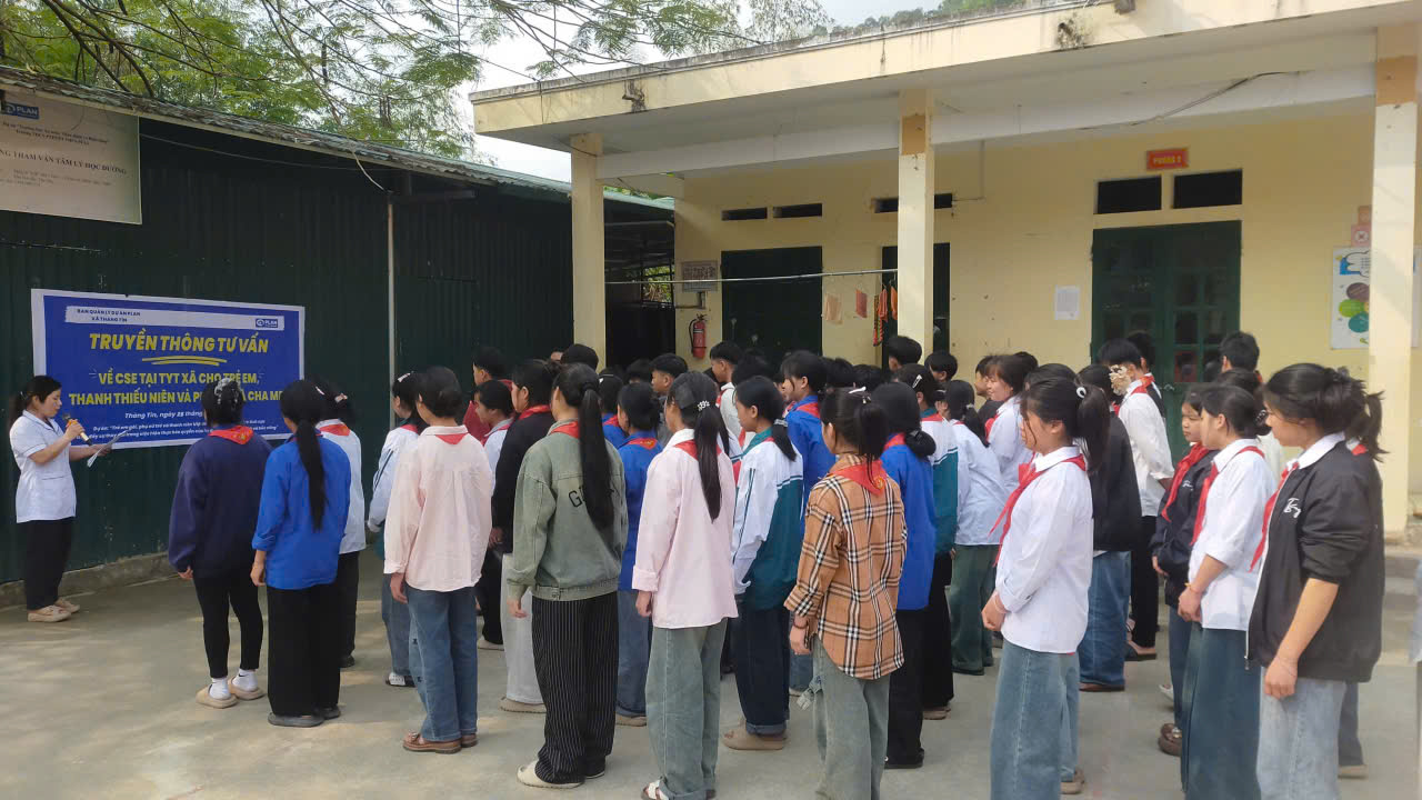 Ban quản lý dự án Plan xã Thàng Tín tổ chức truyền thông tư vấn về CSE cho trẻ em, thanh thiếu niên tại trường học