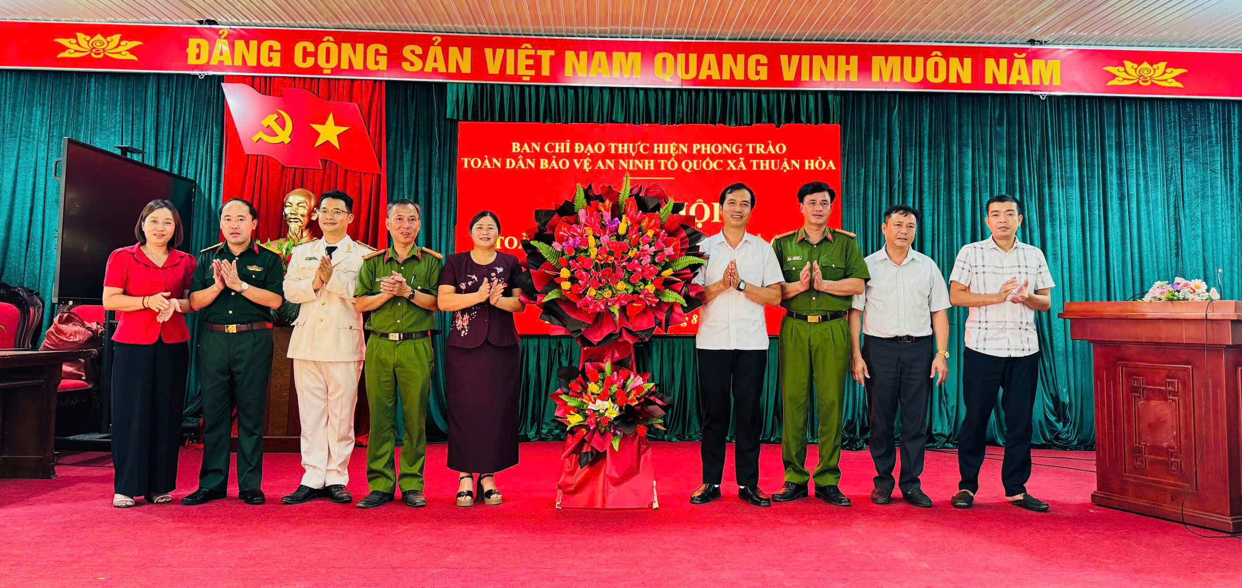 CÔNG AN XÃ THUẬN HÒA TỔ CHỨC THÀNH CÔNG NGÀY HỘI TOÀN DÂN BẢO VỆ AN NINH TỔ QUỐC 