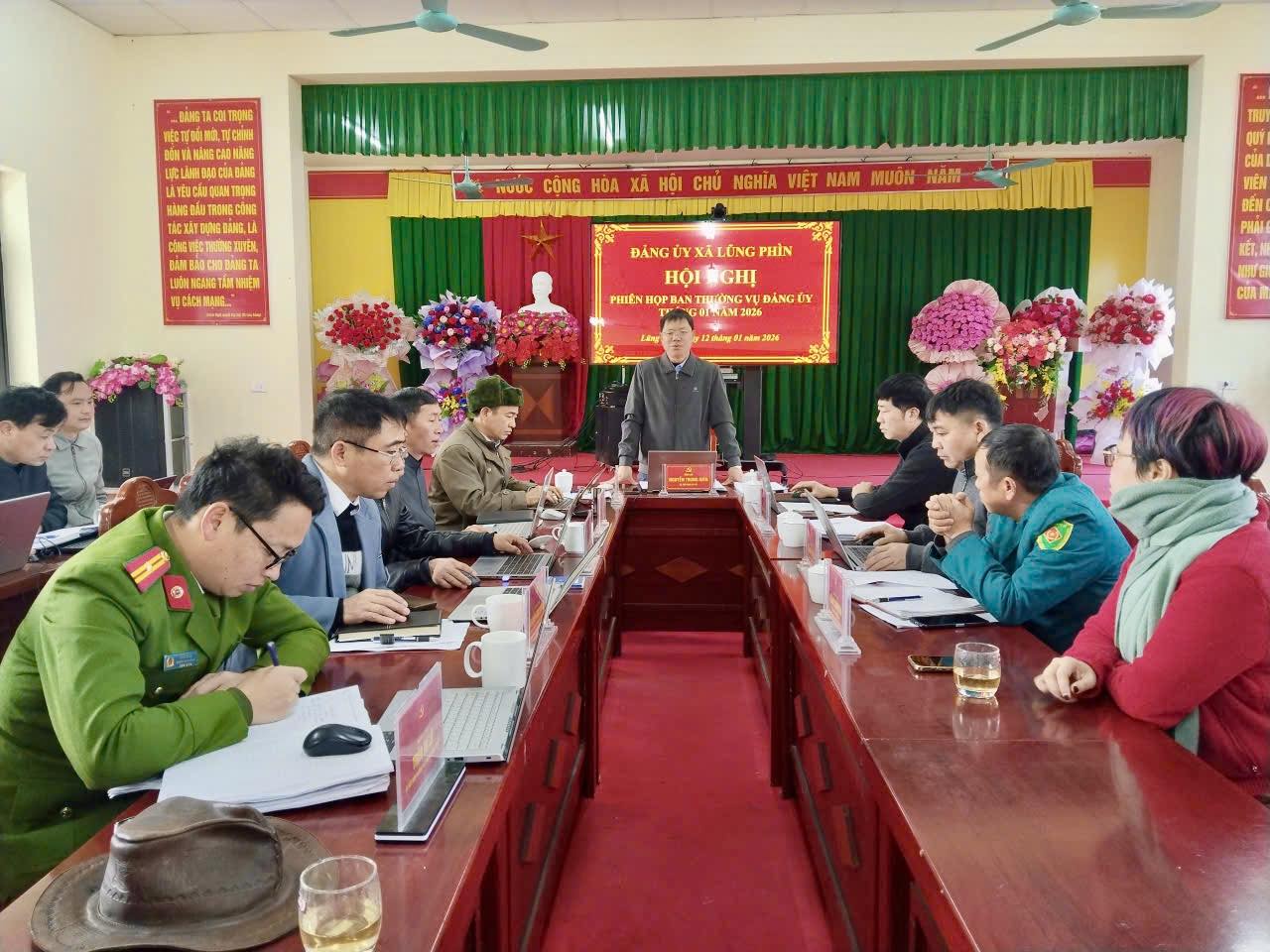 BAN THƯỜNG VỤ ĐẢNG ỦY XÃ LŨNG PHÌN HỌP PHIÊN THÁNG 01