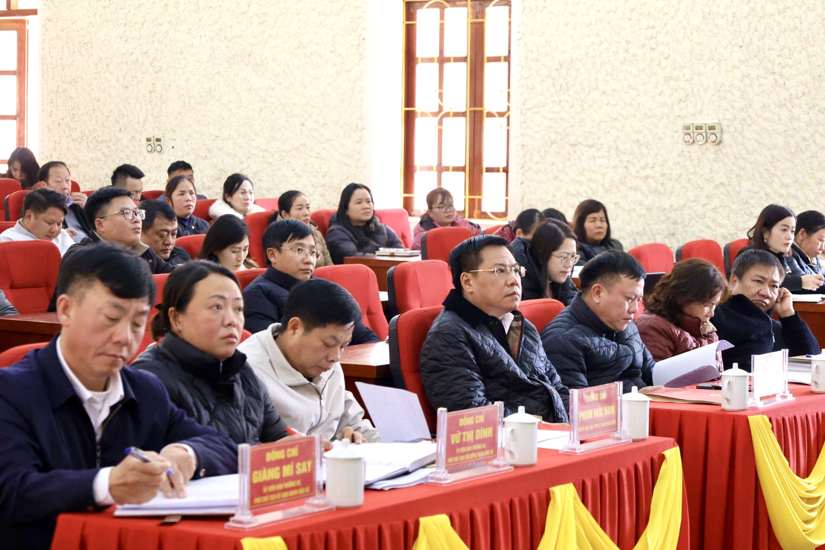 XÃ ĐỒNG VĂN TỔ CHỨC HỘI NGHỊ LẤY Ý CỬ TRI NƠI CÔNG TÁC ĐỐI VỚI NGƯỜI ĐƯỢC DỰ KIẾN GIỚI THIỆU ỨNG CỬ ĐẠI BIỂU HĐND XÃ