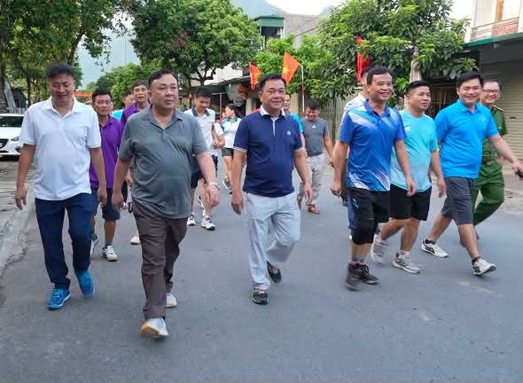 Tham gia Chương trình đi bộ “Cùng Việt Nam tiến bước” năm 2026   