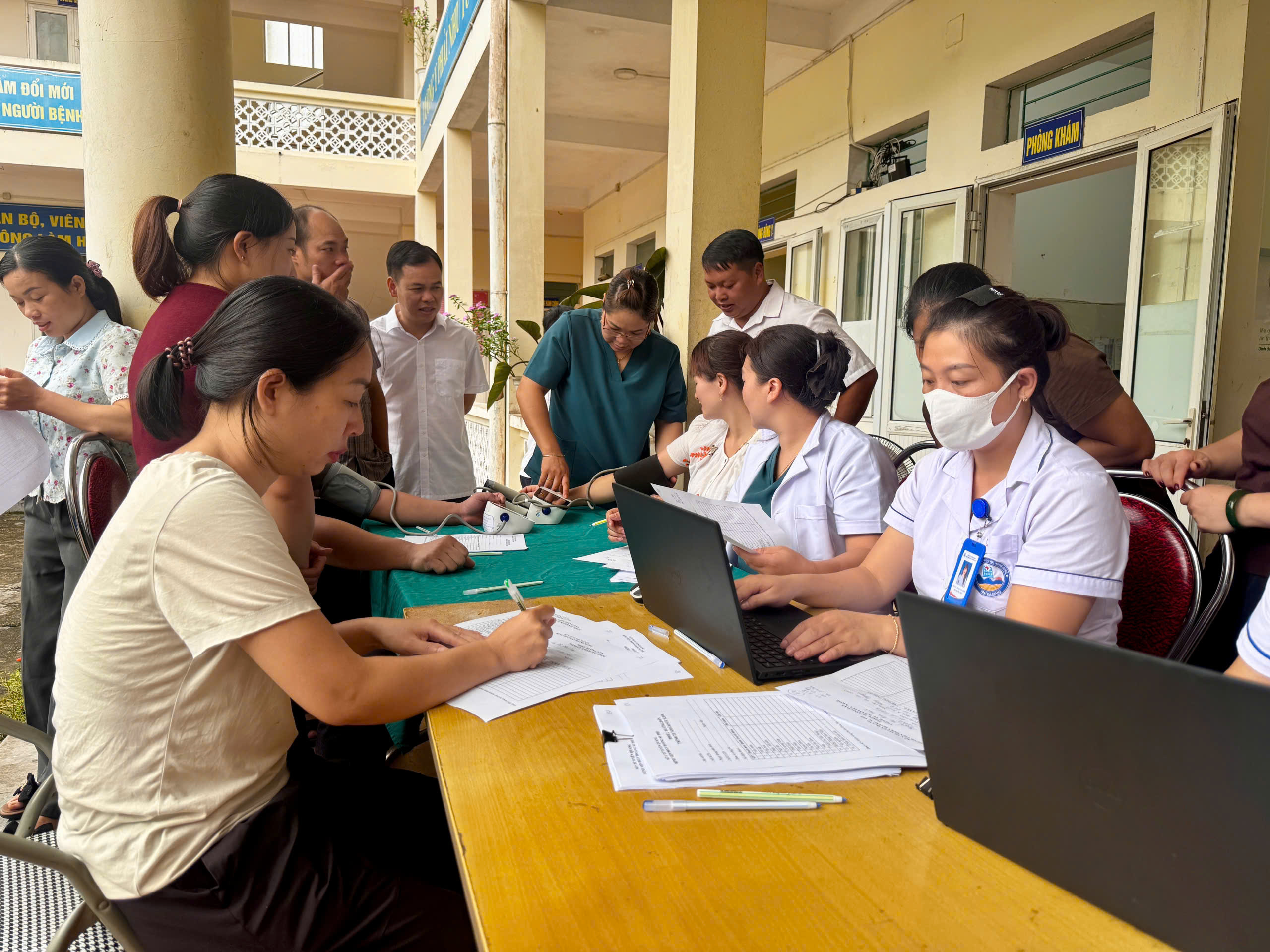 Thông Nguyên tổ chức khám sức khỏe định kỳ cho cán bộ, công chức, viên chức và người lao động