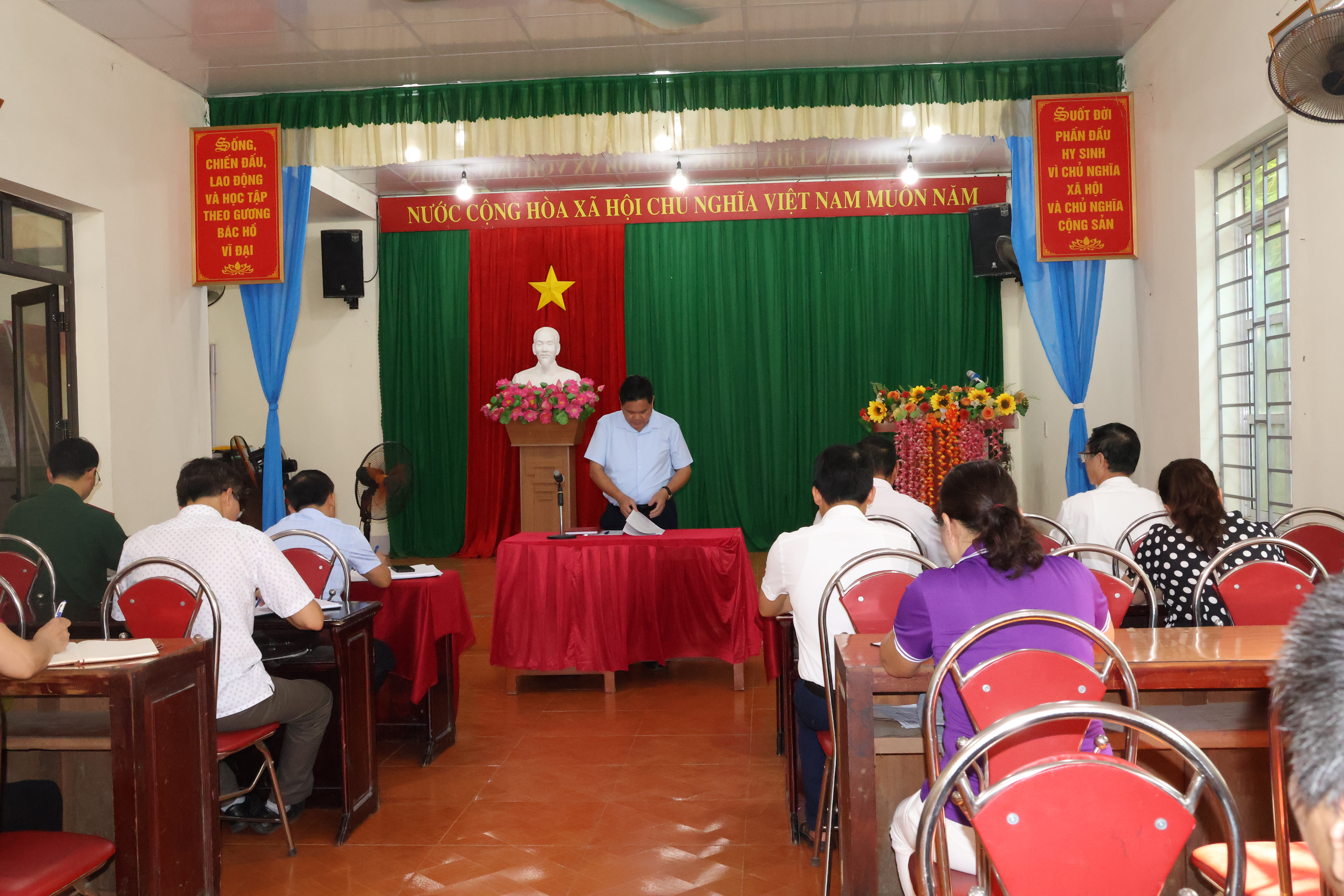 Bí thư Đảng ủy phường Hà Giang 2 làm việc với Chi bộ Tổ dân phố 7