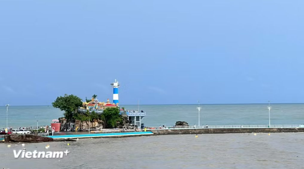 Dinh Cậu - điểm ngắm hoàng hôn tuyệt đẹp ở Đảo ngọc Phú Quốc