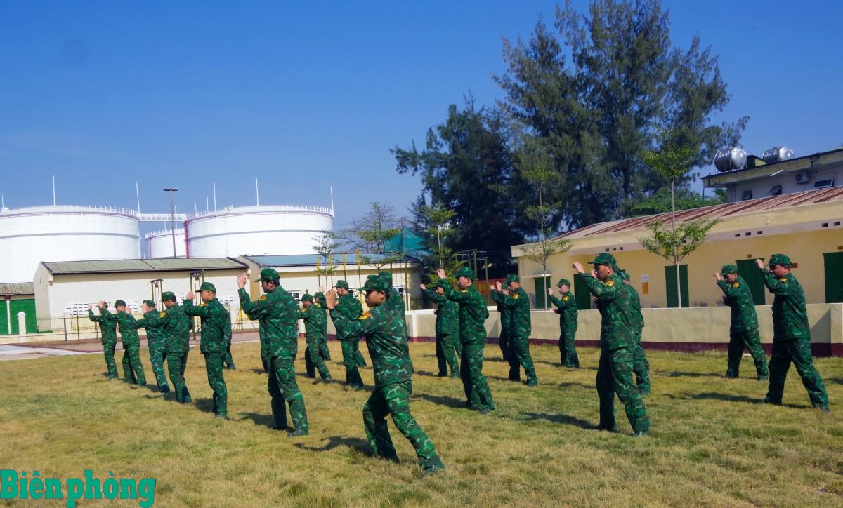 Huấn luyện giỏi, kỷ luật nghiêm nơi đầu sóng, ngọn gói