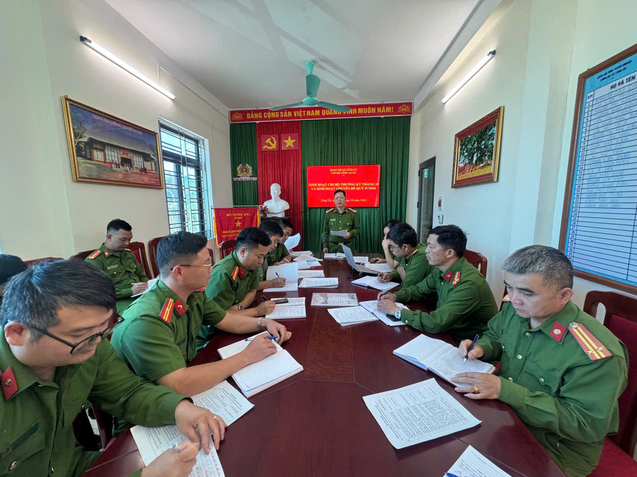 CHI BỘ CÔNG AN XÃ LŨNG CÚ TỔ CHỨC SINH HOẠT ĐỊNH KỲ THÁNG 10