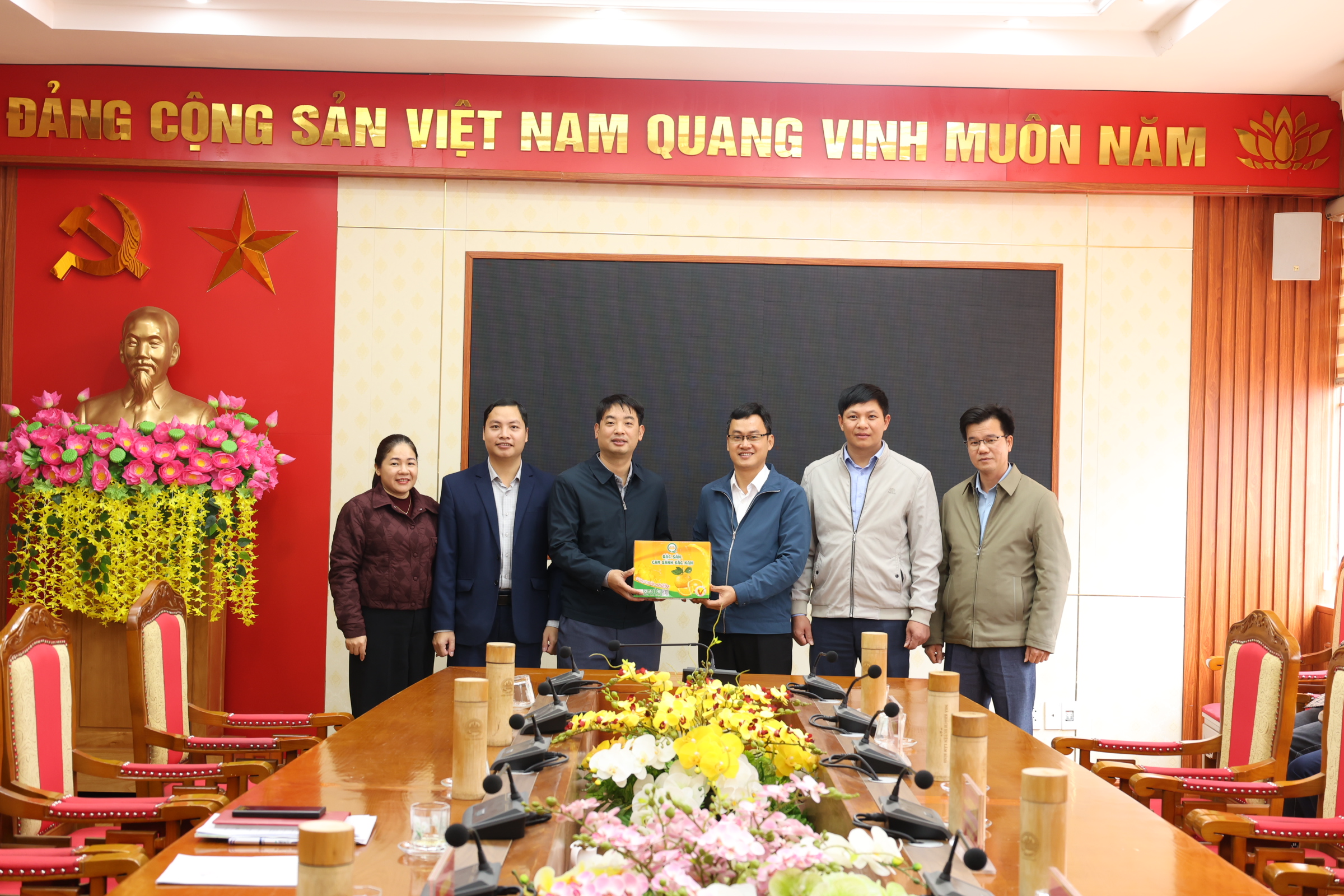 Xã Lâm Bình đón tiếp Đoàn công tác xã Bạch Thông, tỉnh Thái Nguyên tham quan, trao đổi kinh nghiệm về phát triển Kinh tế - Xã hội