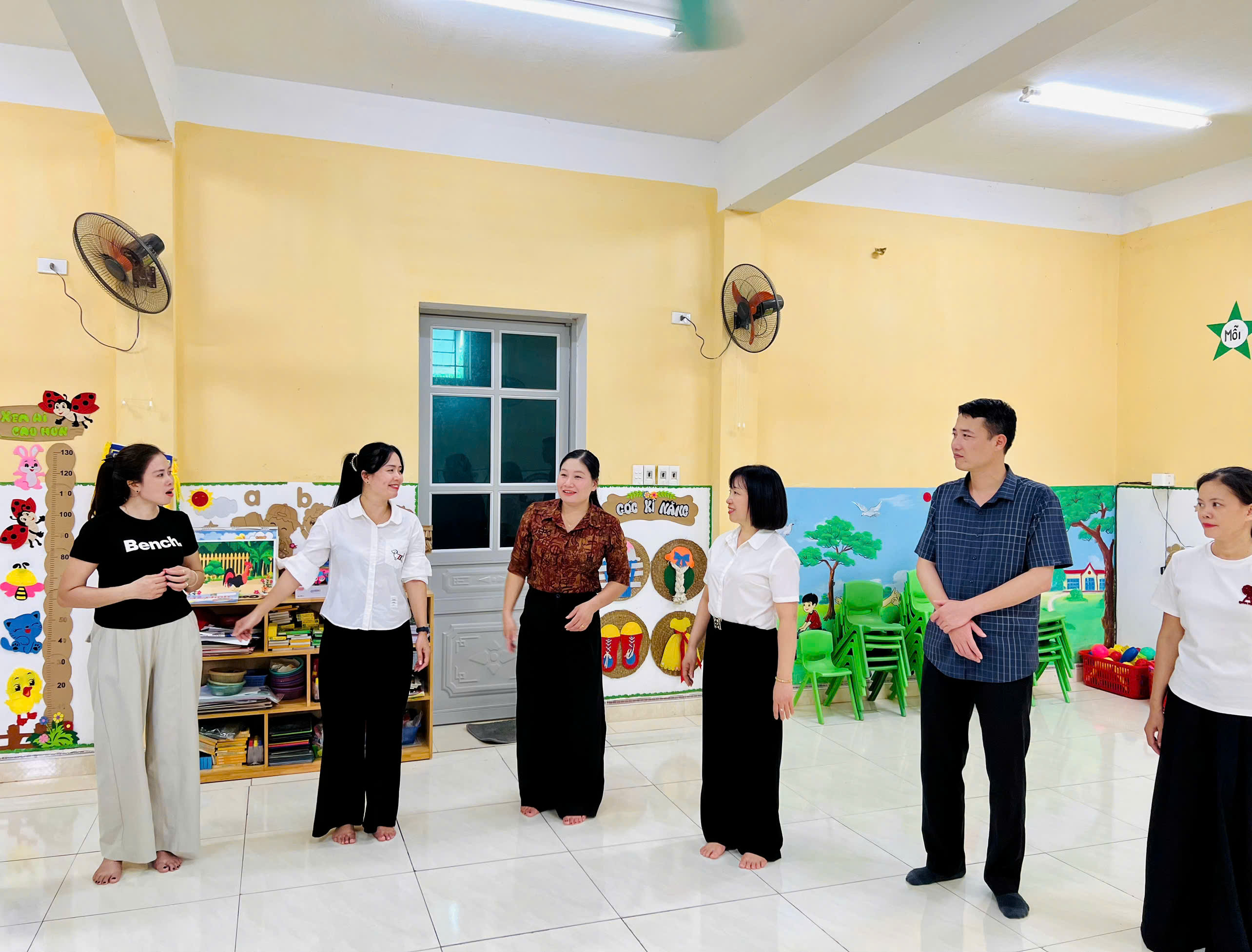 LÃNH ĐẠO ĐẢNG ỦY, UBND XÃ PHÚ LƯƠNG KIỂM TRA CÔNG TÁC CHUẨN BỊ NĂM HỌC MỚI TẠI CÁC TRƯỜNG HỌC TRÊN ĐỊA BÀN XÃ