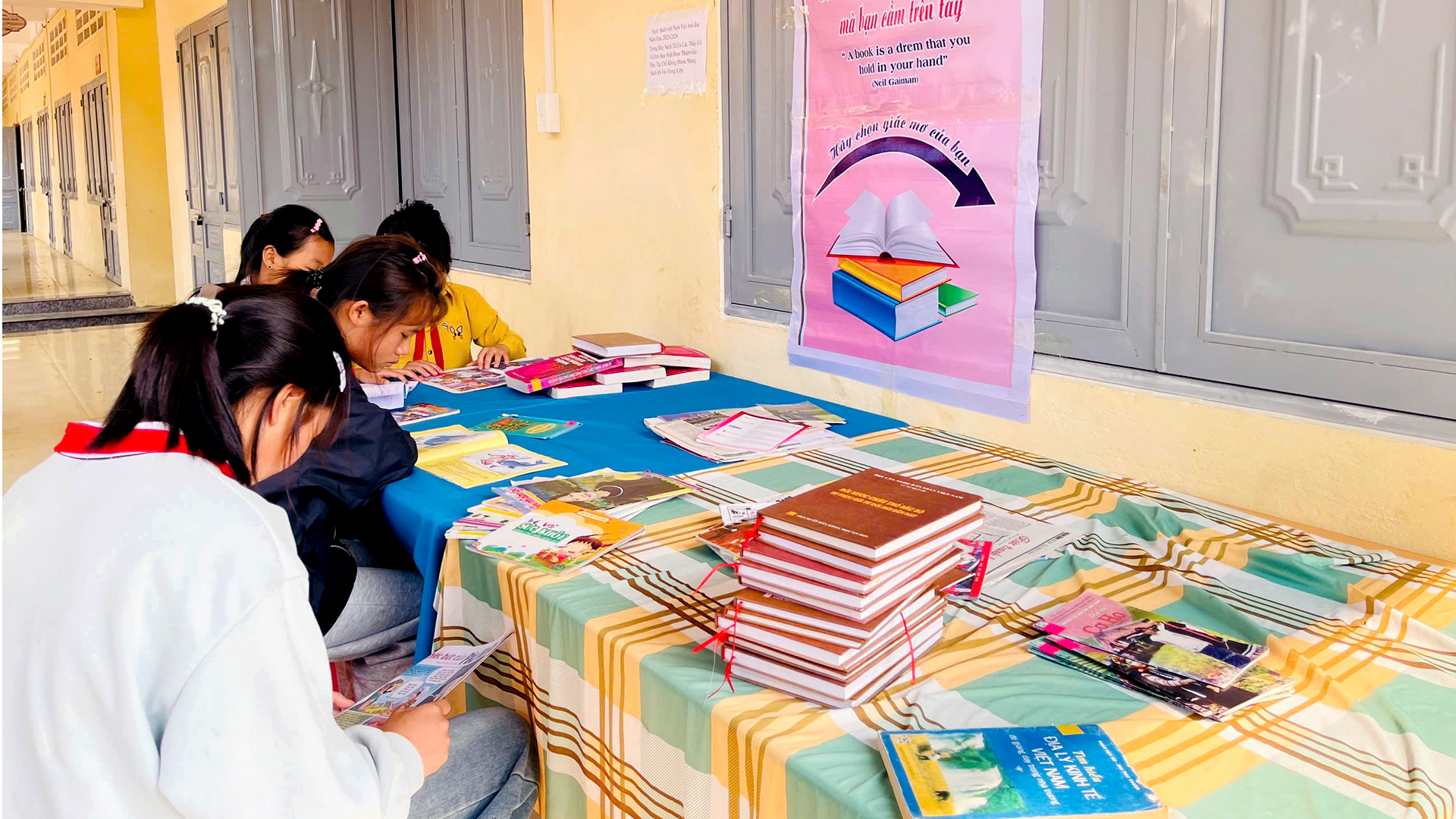 SHDC_non song thong nhat (3).jpg