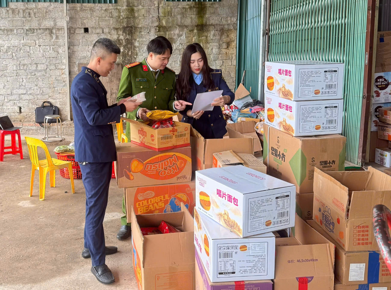 Đẩy mạnh đấu tranh phòng, chống buôn lậu, vận chuyển, kinh doanh thuốc lá trái phép trong tình hình mới