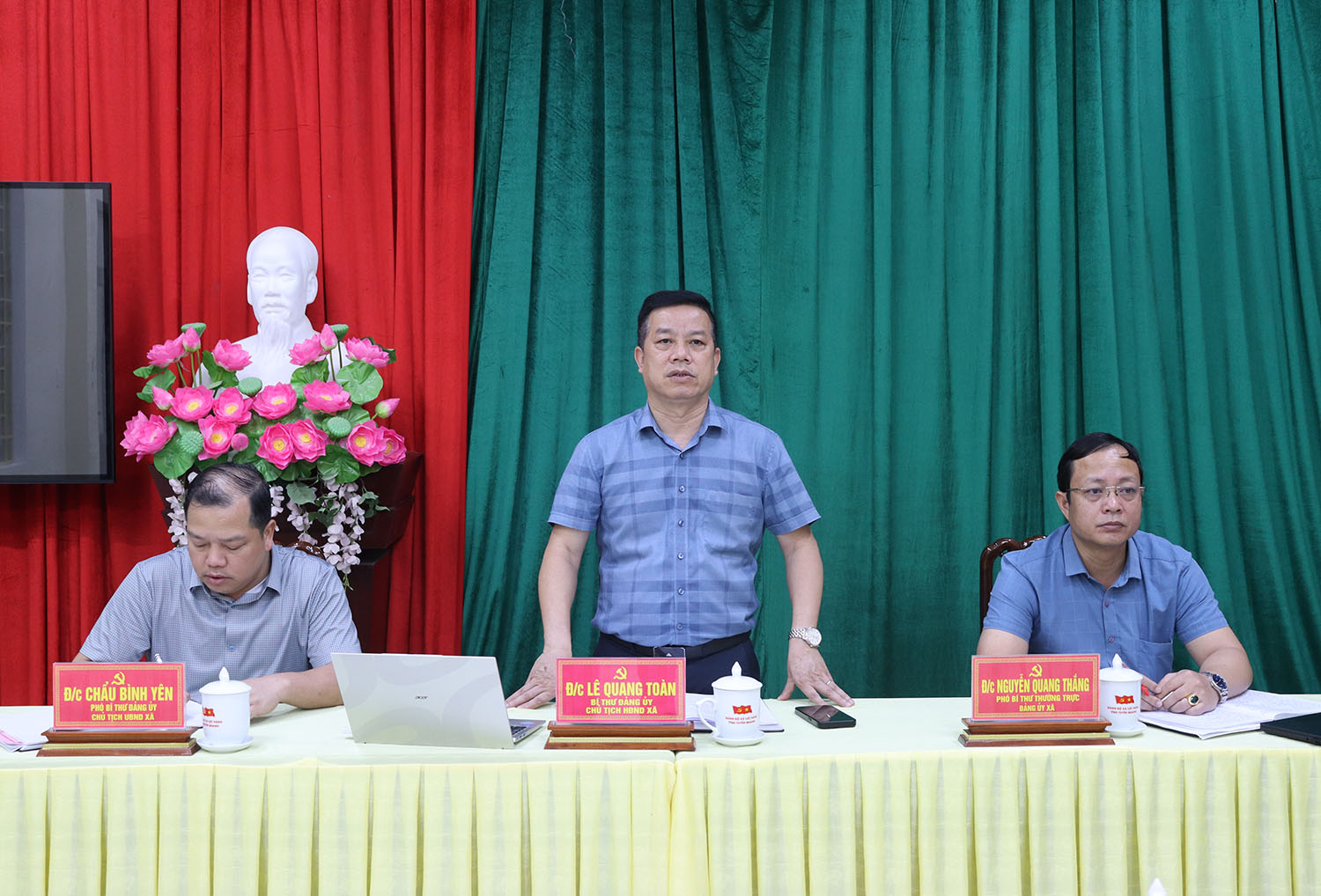 Thường trực Đảng ủy xã Lực Hành làm việc với các cơ quan chuyên môn về thực hiện nhiệm vụ 5 tháng đầu năm 2026