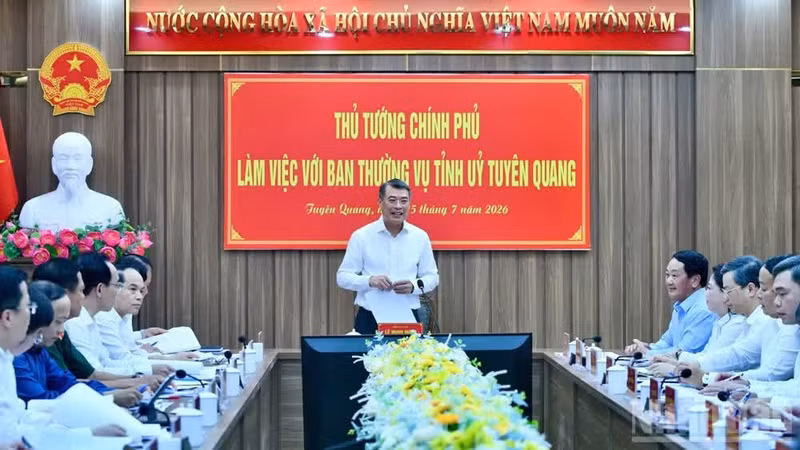 PM urges Tuyen Quang to accelerate measures to achieve double-digit growth