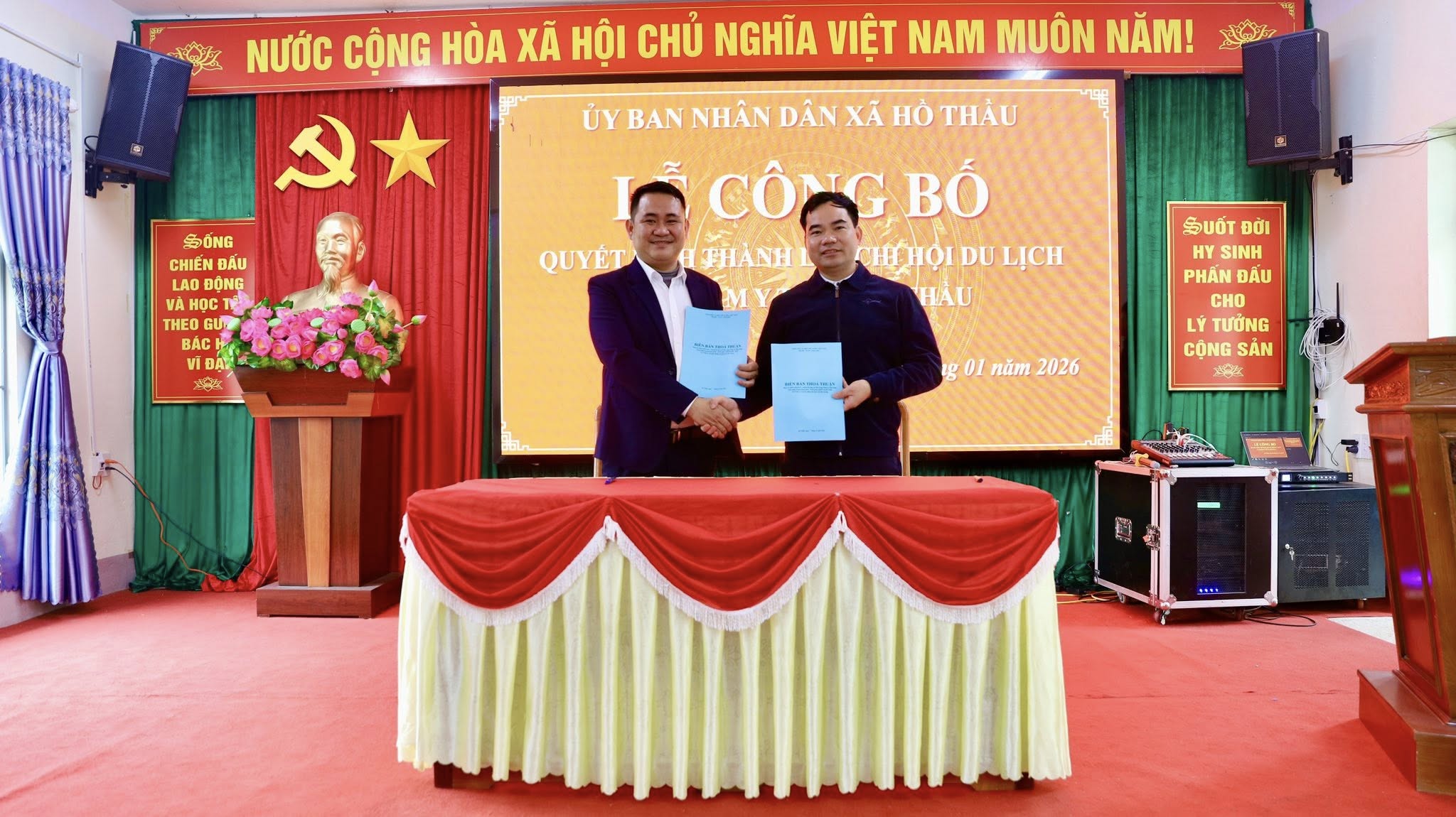 LỄ CÔNG BỐ QUYẾT ĐỊNH THÀNH LẬP CHI HỘI DU LỊCH XÃ HỒ THẦU