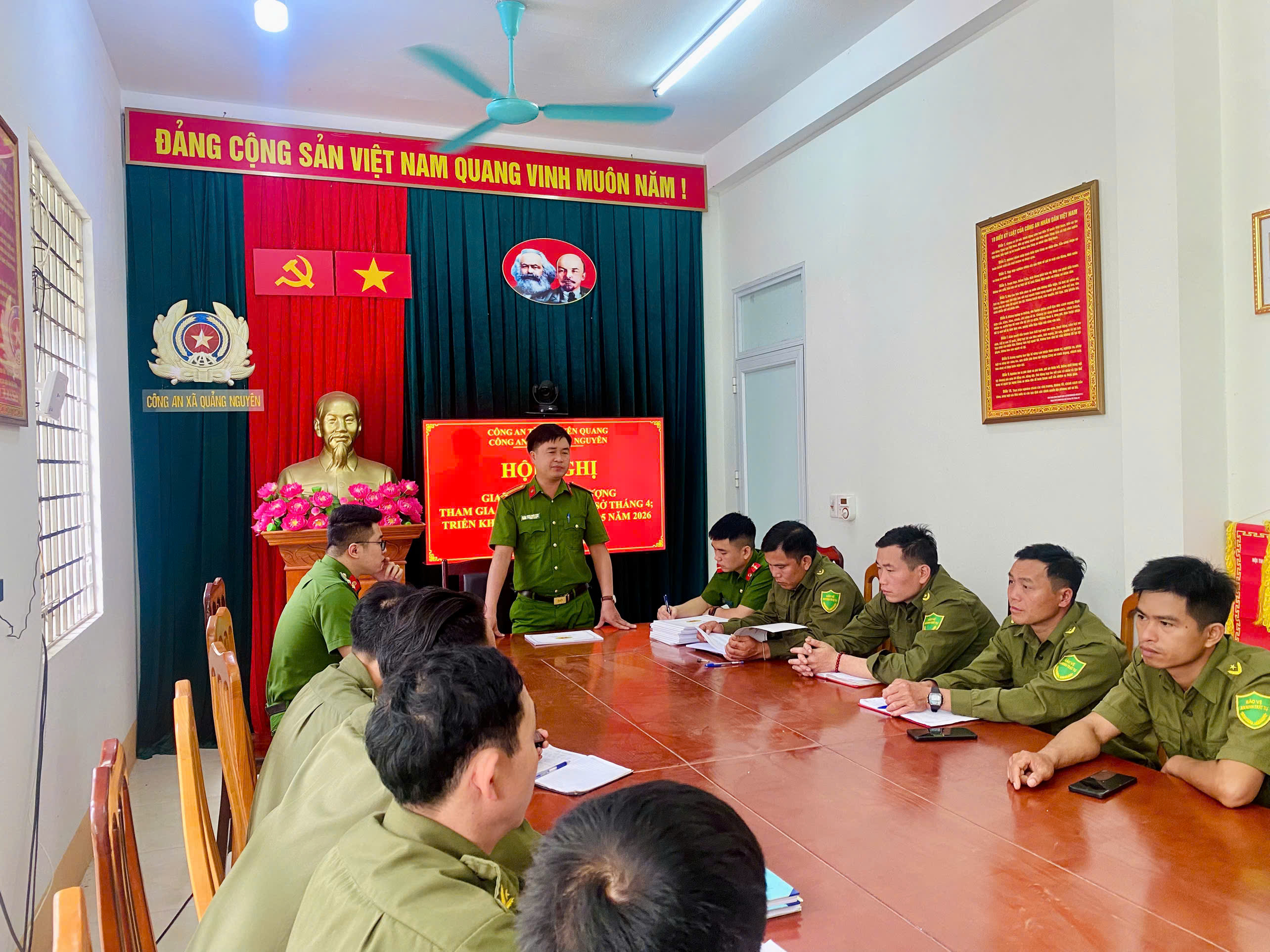 HỘI NGHỊ GIAO BAN LỰC LƯỢNG THAM GIA BẢO VỆ ANTT Ở CƠ SỞ THÁNG 4, TRIỂN KHAI NHIỆM VỤ THÁNG 5 NĂM 2026