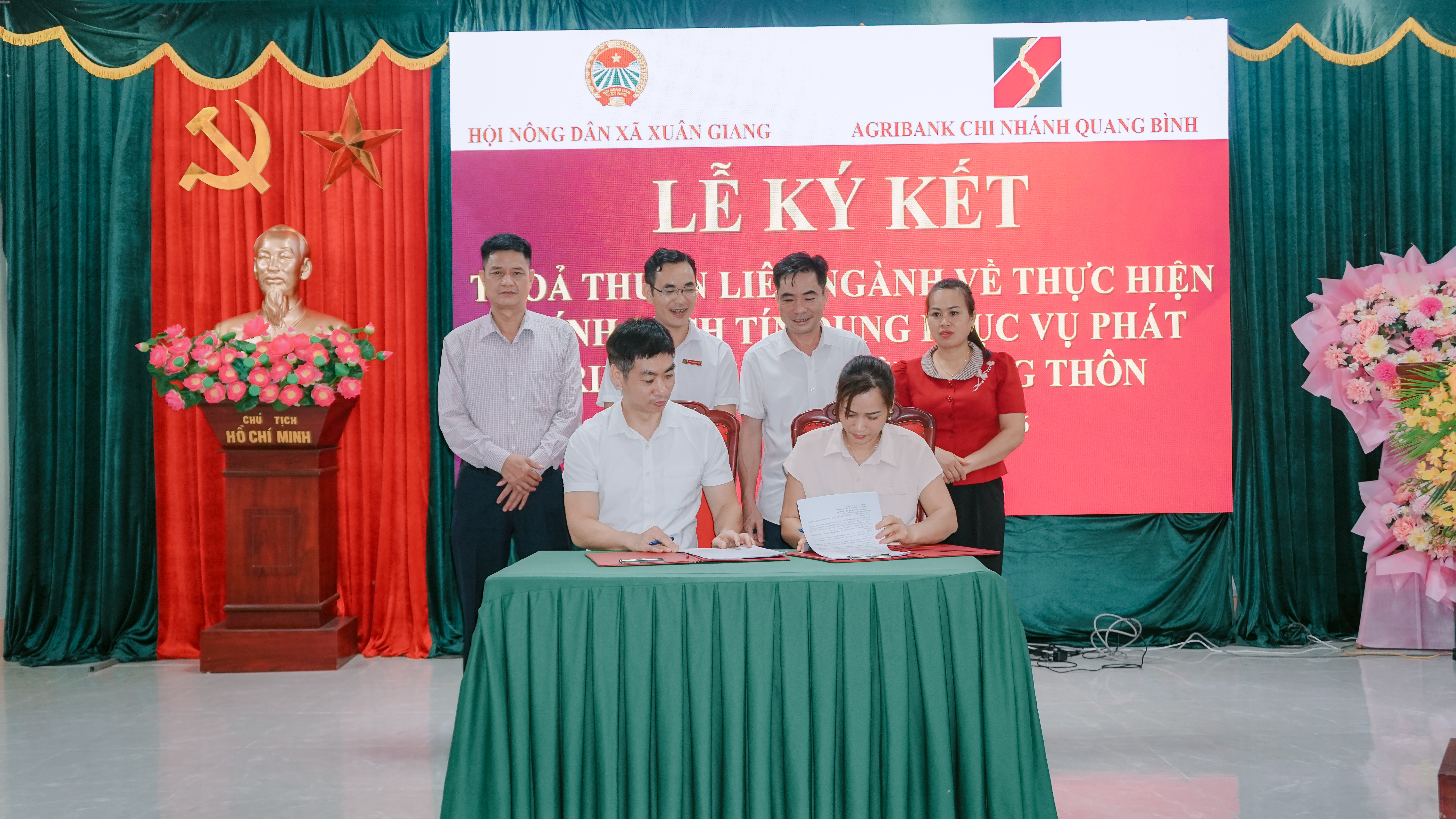 Lễ ký kết thỏa thuận liên ngành và thành lập Tổ vay vốn Hội Nông dân xã Xuân Giang