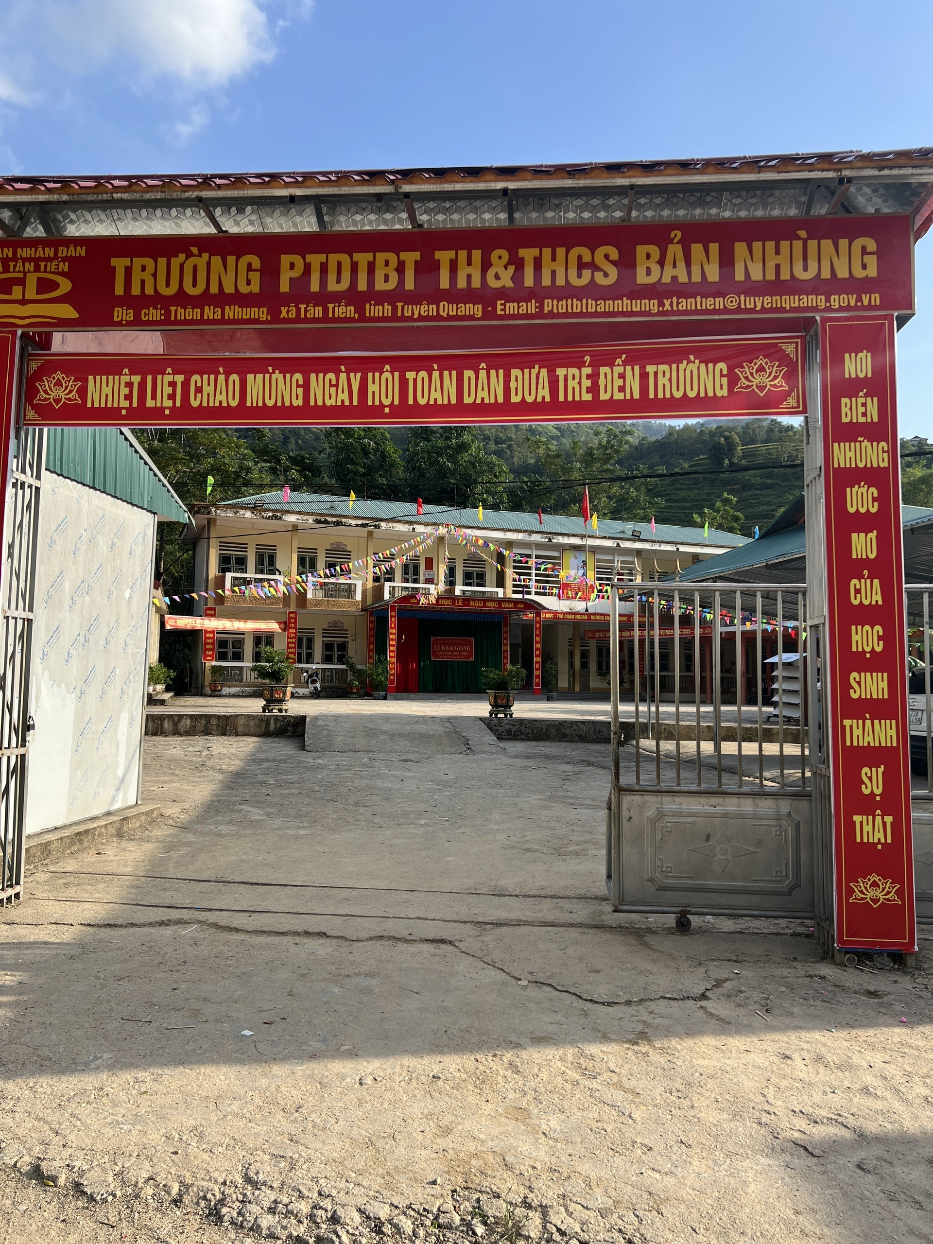 2. truong th va thcs ban nhung chuan bi.jpg