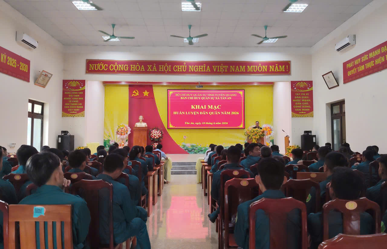 TÂN AN TỔ CHỨC KHAI MẠC HUẤN LUYỆN DÂN QUÂN NĂM 2026.