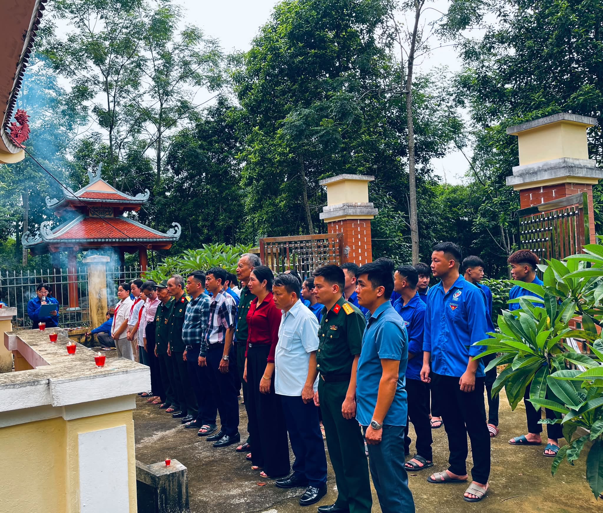 Đoàn xã Kiên Đài tổ chức Lễ thắp nến tri ân các anh hùng liệt sĩ nhân kỷ niệm 79 năm Ngày thương binh - liệt sĩ (27/7/1947 – 27/7/2026)
