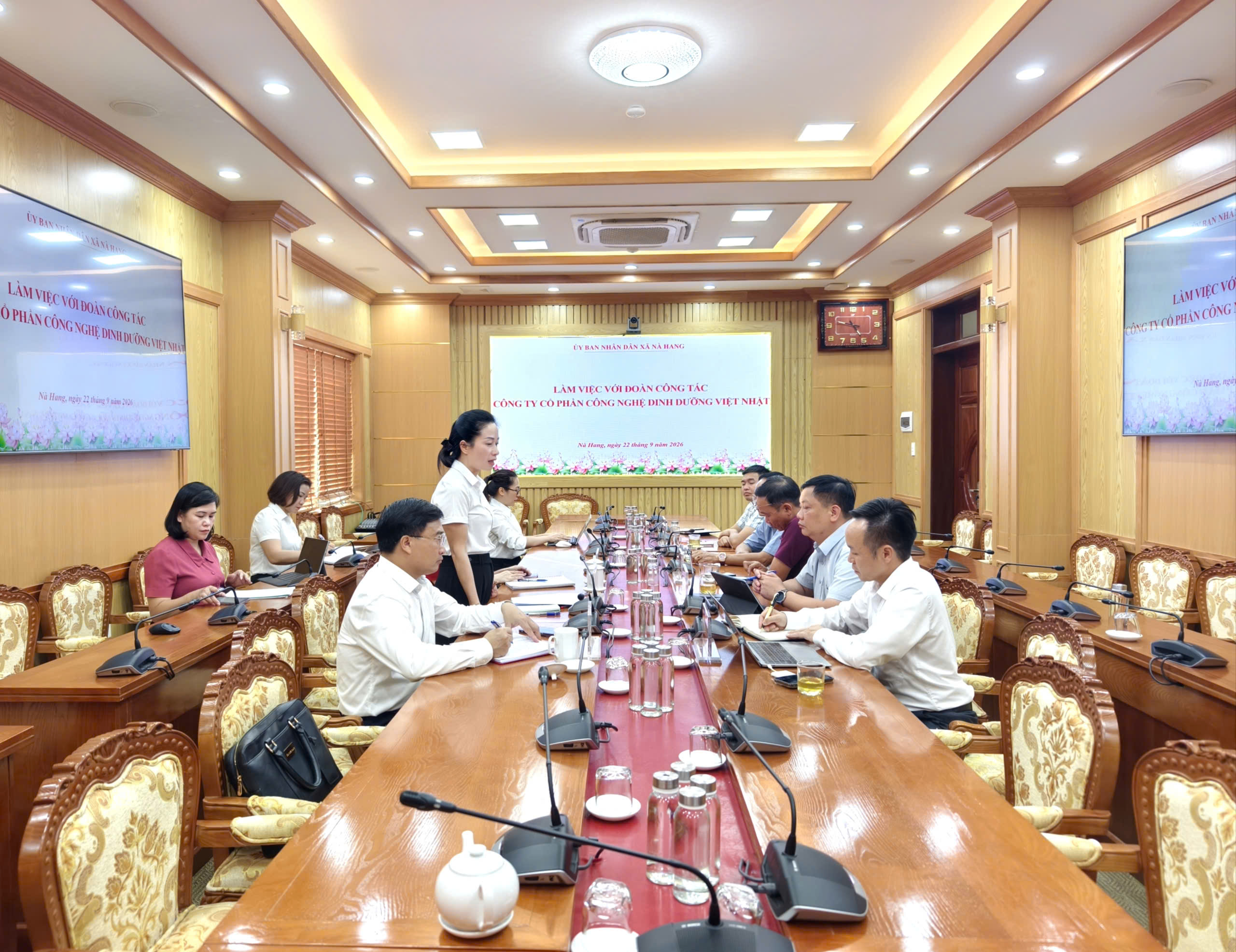 Xã Nà Hang làm việc với đoàn công tác Công ty Cổ phần Công nghệ Dinh dưỡng Việt Nhật