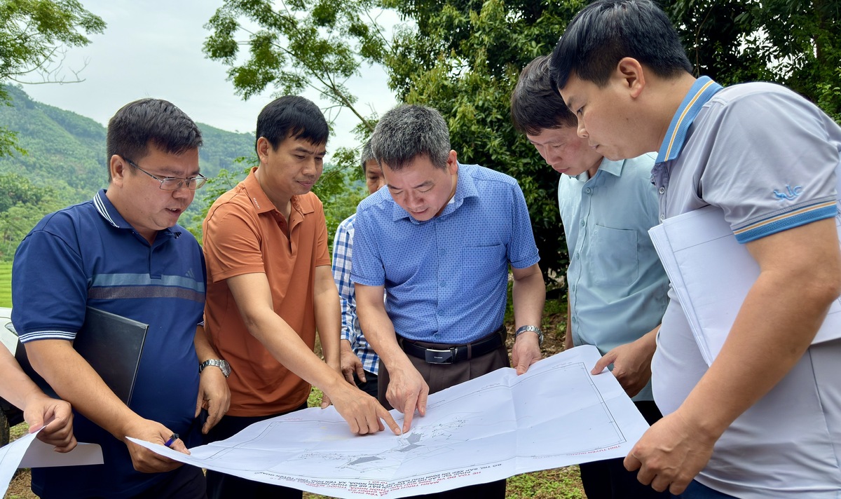 CHUNG TAY XÂY DỰNG CƠ SỞ DỮ LIỆU ĐẤT ĐAI VỚI TIÊU CHÍ "ĐÚNG - ĐỦ - SẠCH - SỐNG - THỐNG NHẤT - DÙNG CHUNG"