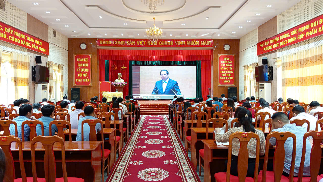 Hội nghị toàn quốc quán triệt, triển khai thực hiện Nghị quyết Hội nghị lần thứ 11 Ban Chấp hành Trung ương Đảng khóa XIII