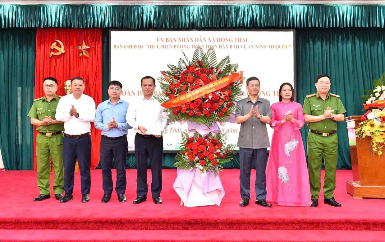 XÃ HỒNG THÁI LAN TỎA SỨC MẠNH NHÂN DÂN TRONG BẢO VỆ AN NINH TỔ QUỐC
