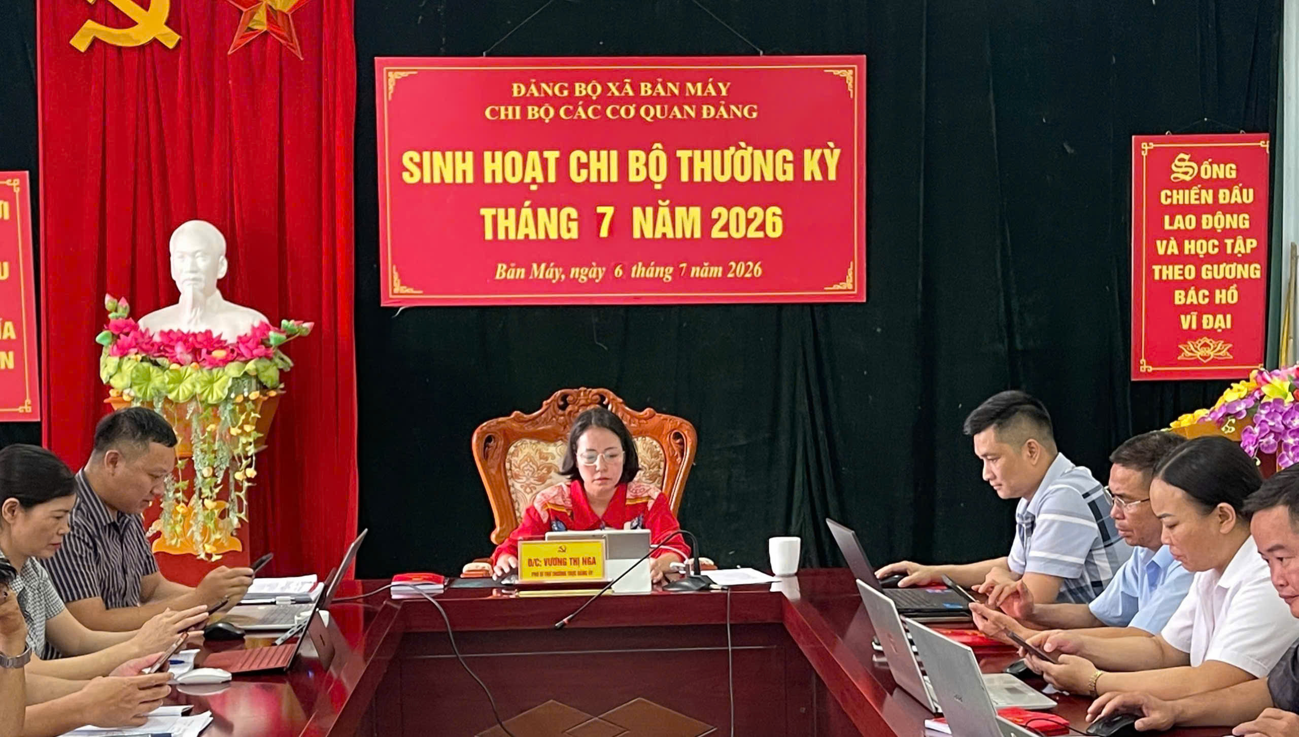 CHI BỘ CÁC CƠ QUAN ĐẢNG XÃ BẢN MÁY TỔ CHỨC SINH HOẠT THƯỜNG KỲ THÁNG 7 NĂM 2026