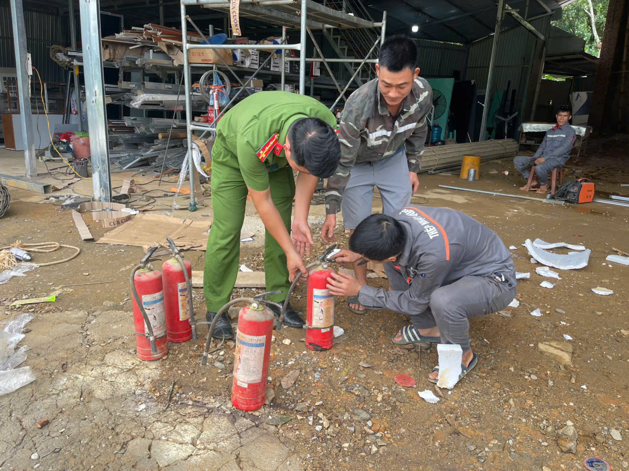 CÔNG AN XÃ BÌNH AN TĂNG CƯỜNG TUYÊN TRUYỀN, HƯỚNG DẪN AN TOÀN PHÒNG CHÁY, CHỮA CHÁY