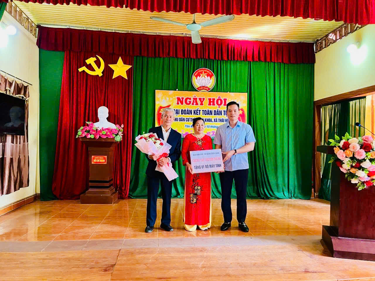 Sôi nổi Ngày hội Đại đoàn kết tại  39 thôn trên địa bàn xã Thái Hoà.