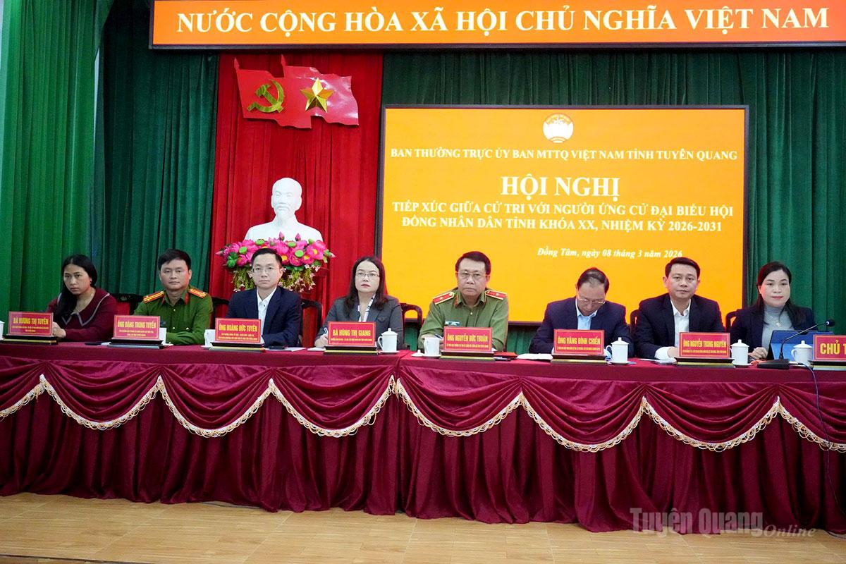 Ứng cử viên đại biểu Quốc hội và HĐND tỉnh tiếp xúc cử tri, vận động bầu cử tại xã Đồng Tâm, Thái Bình